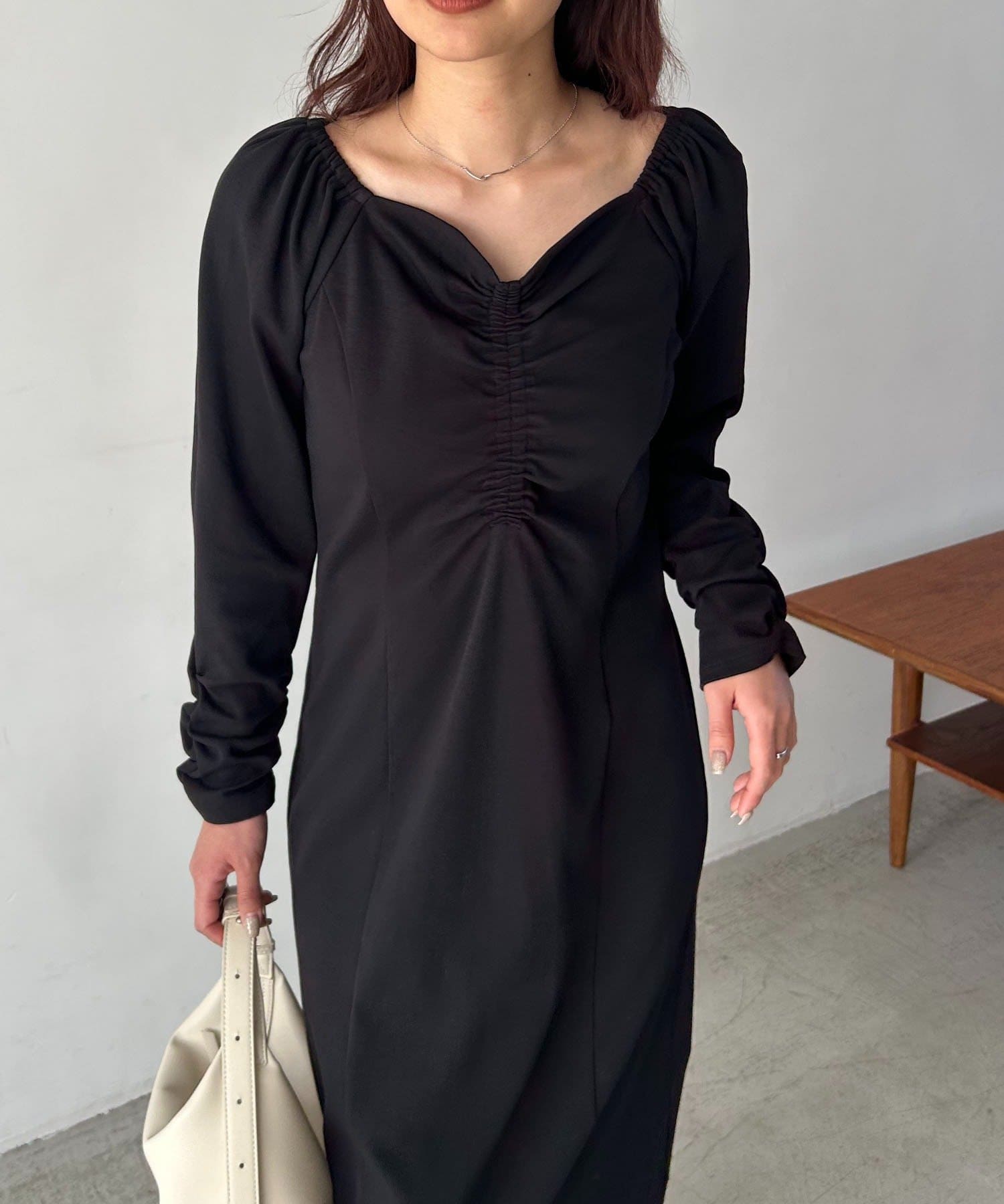 OUTLET(アウトレット) 【CAPRICIEUX LE'MAGE】ウェーブネックギャザーワンピース