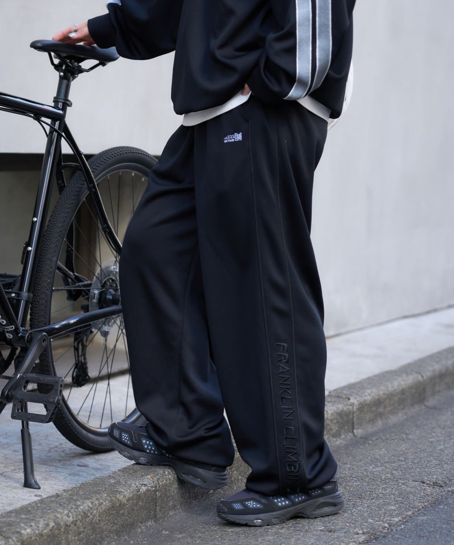 OUTLET(アウトレット) 【CIAOPANIC TYPY】シティアクティブトラックパンツ