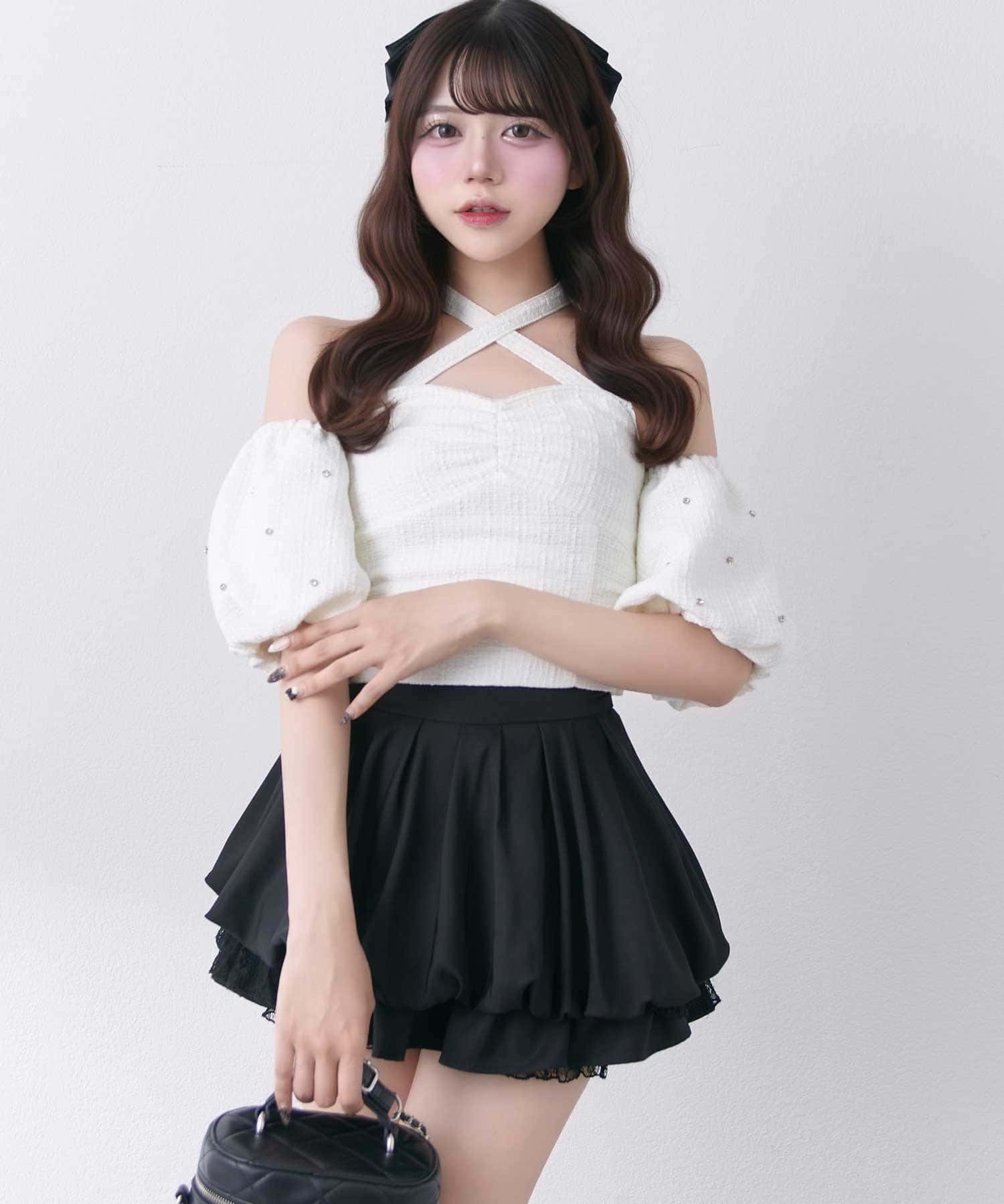 Belle Charme(ベルシャルム) Jewel Offshoulder Tops