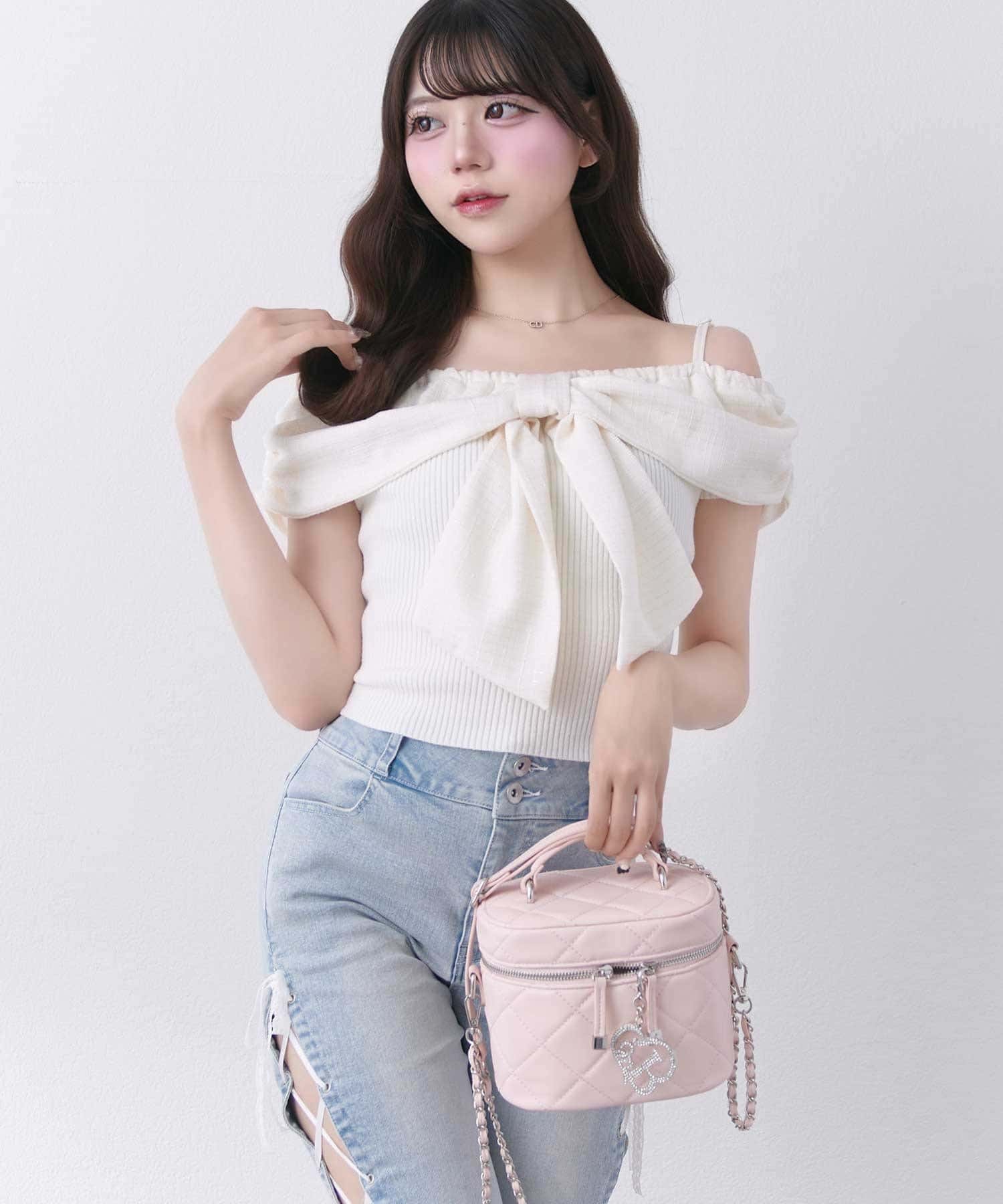 Belle Charme(ベルシャルム) Front Ribbon Offshoulder Tops