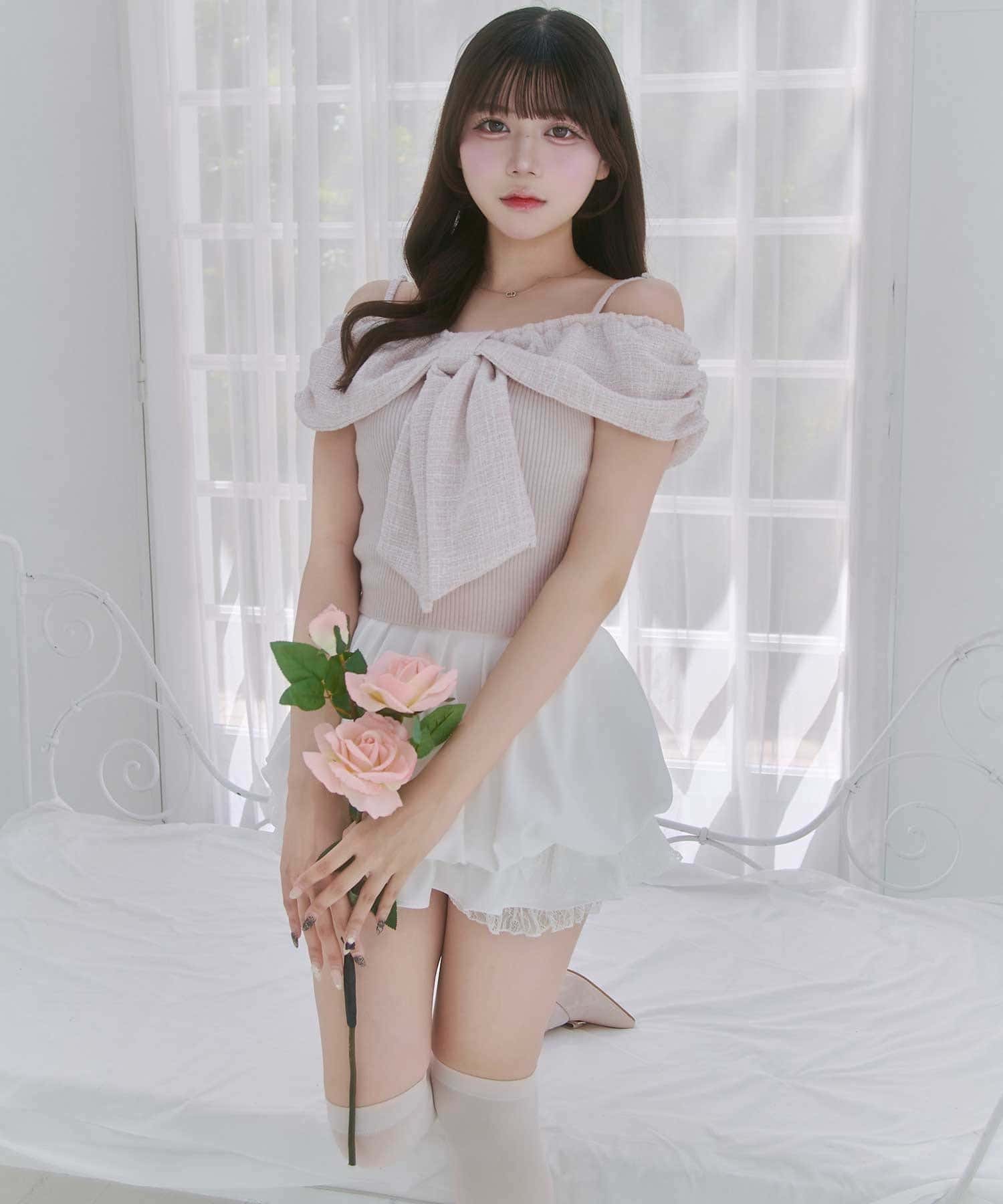 Belle Charme(ベルシャルム) Front Ribbon Offshoulder Tops