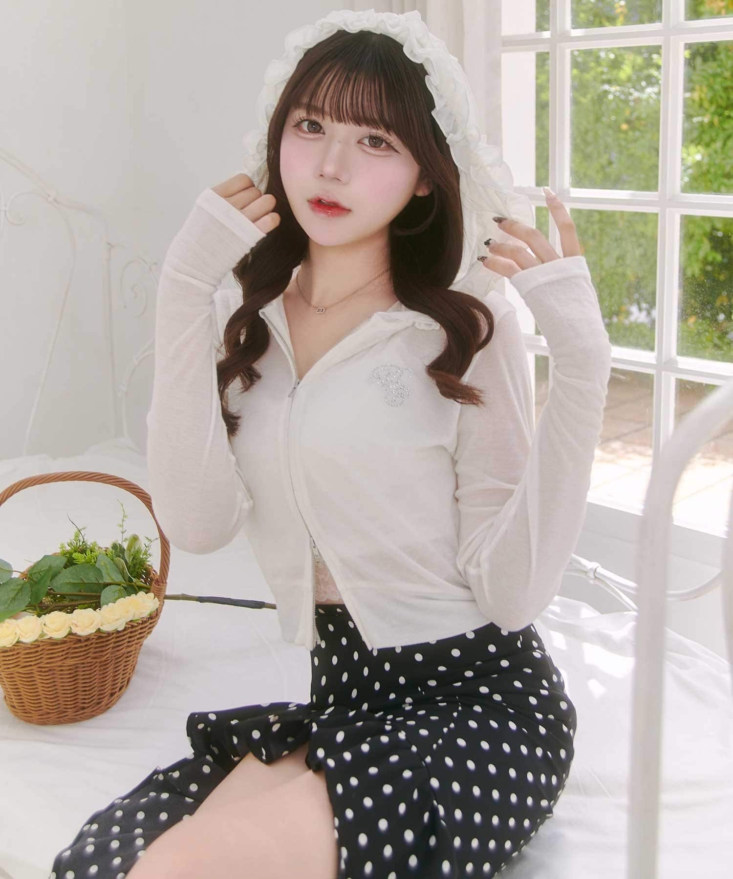 Belle Charme(ベルシャルム) UV Cut Frill Zip Hoodie