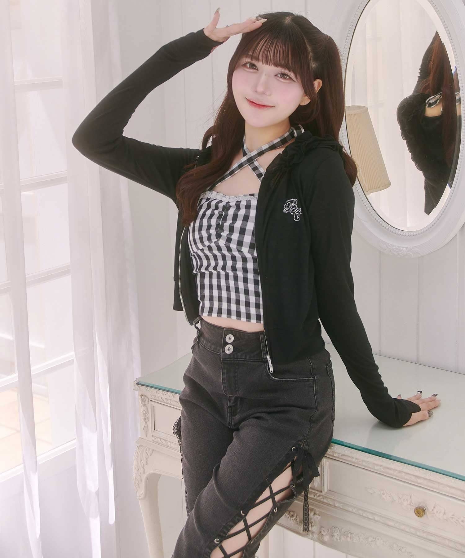 Belle Charme(ベルシャルム) UV Cut Frill Zip Hoodie