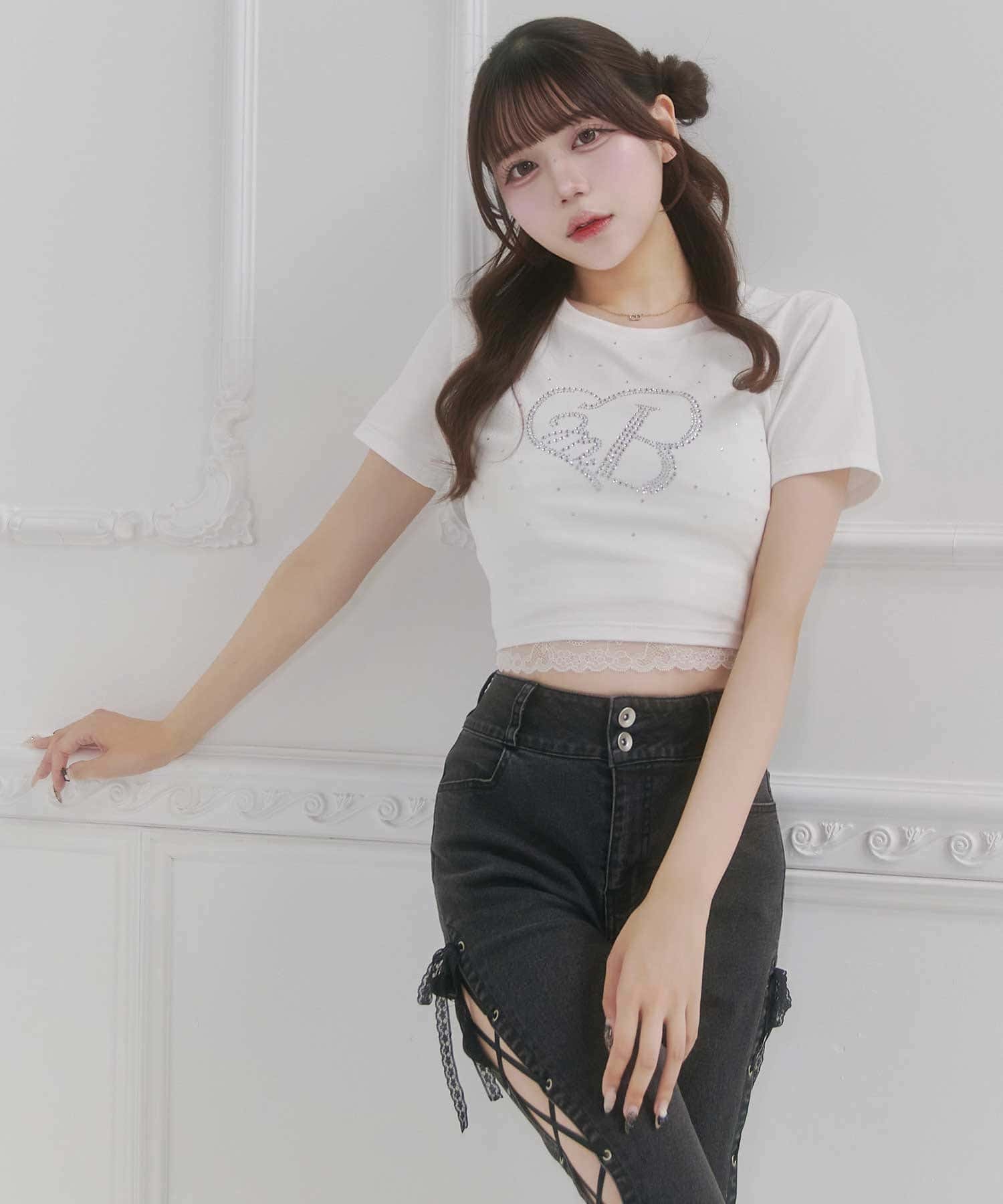 Belle Charme(ベルシャルム) Back Ribbon Glitter Logo Tee