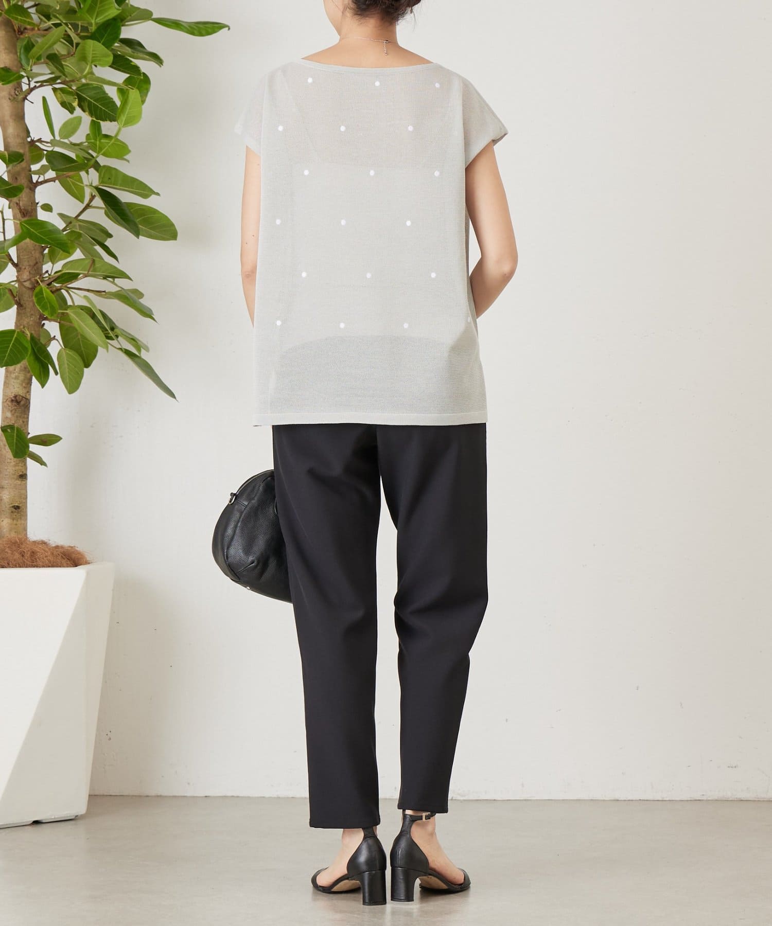 BEARDSLEY(ビアズリー) 《近日予約開始予定》ドット刺繍ニット