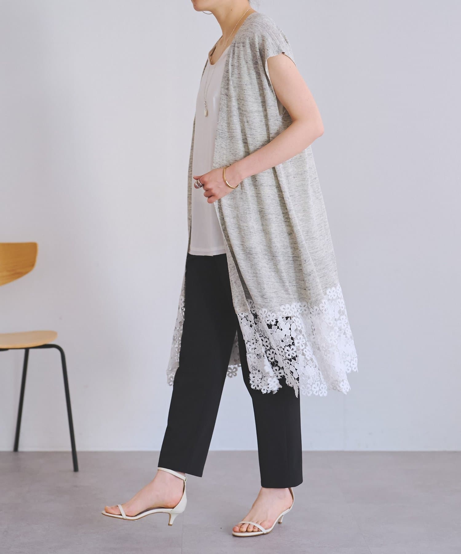 BEARDSLEY(ビアズリー) 《4/24(金)12:00予約開始予定》裾レースリネンカーデ