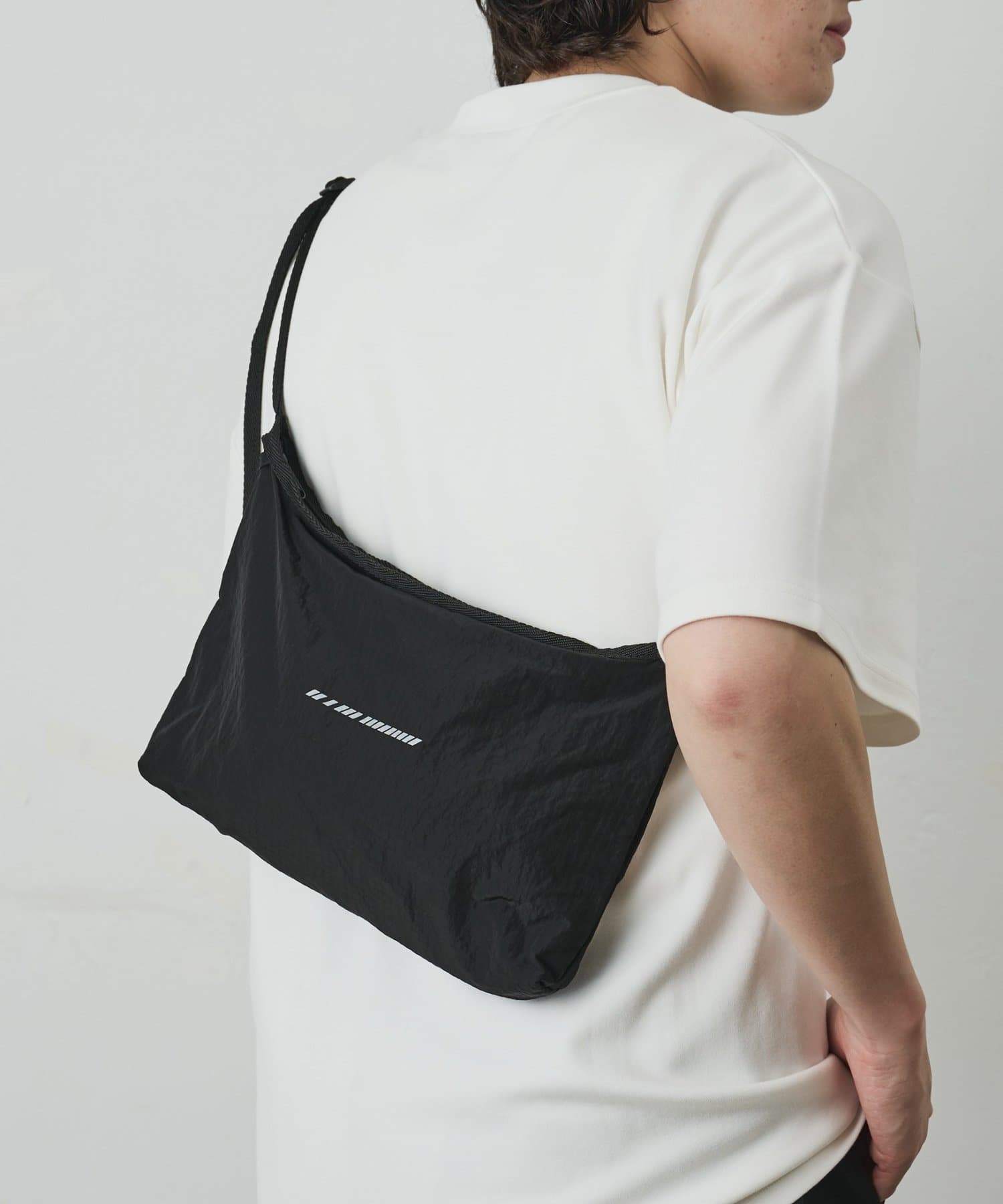 COLONY 2139(コロニー トゥーワンスリーナイン) 【UNISEX】撥水ポケッタブルリフレクターリップショルダー