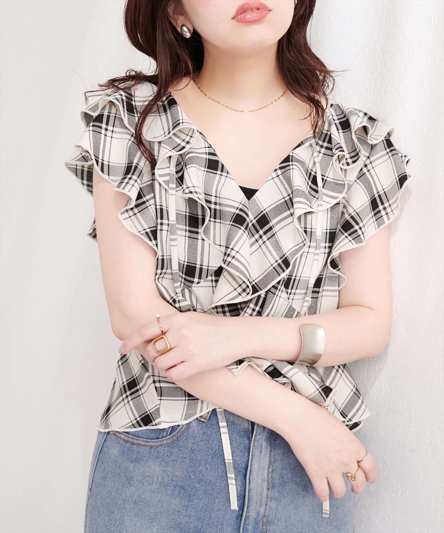 natural couture(ナチュラルクチュール) 前後２WAYチェックラッフルブラウス