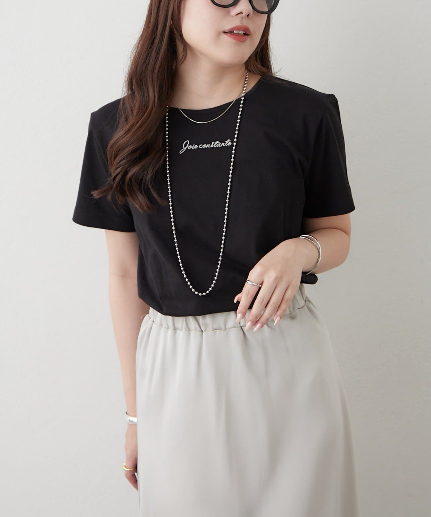 Remind me and forever(リマインドミーアンドフォーエバー) プレート付ロゴＴシャツ