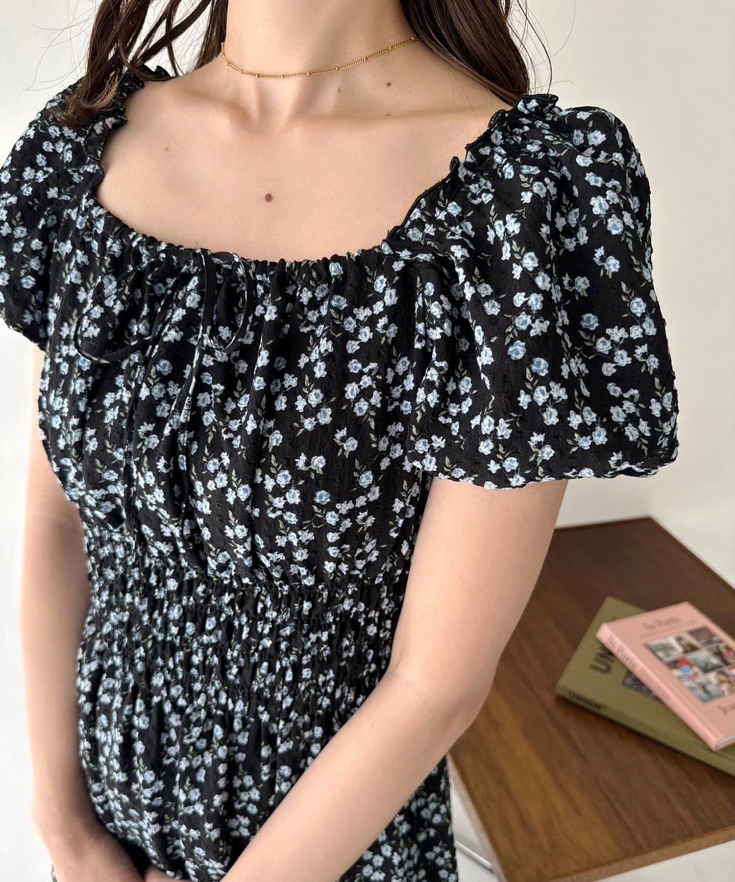 NICE CLAUP / OLIVE des OLIVE OUTLET(ナイスクラップ  / オリーブ デ オリーブ アウトレット) 【one after another】シャーリング半袖ワンピ