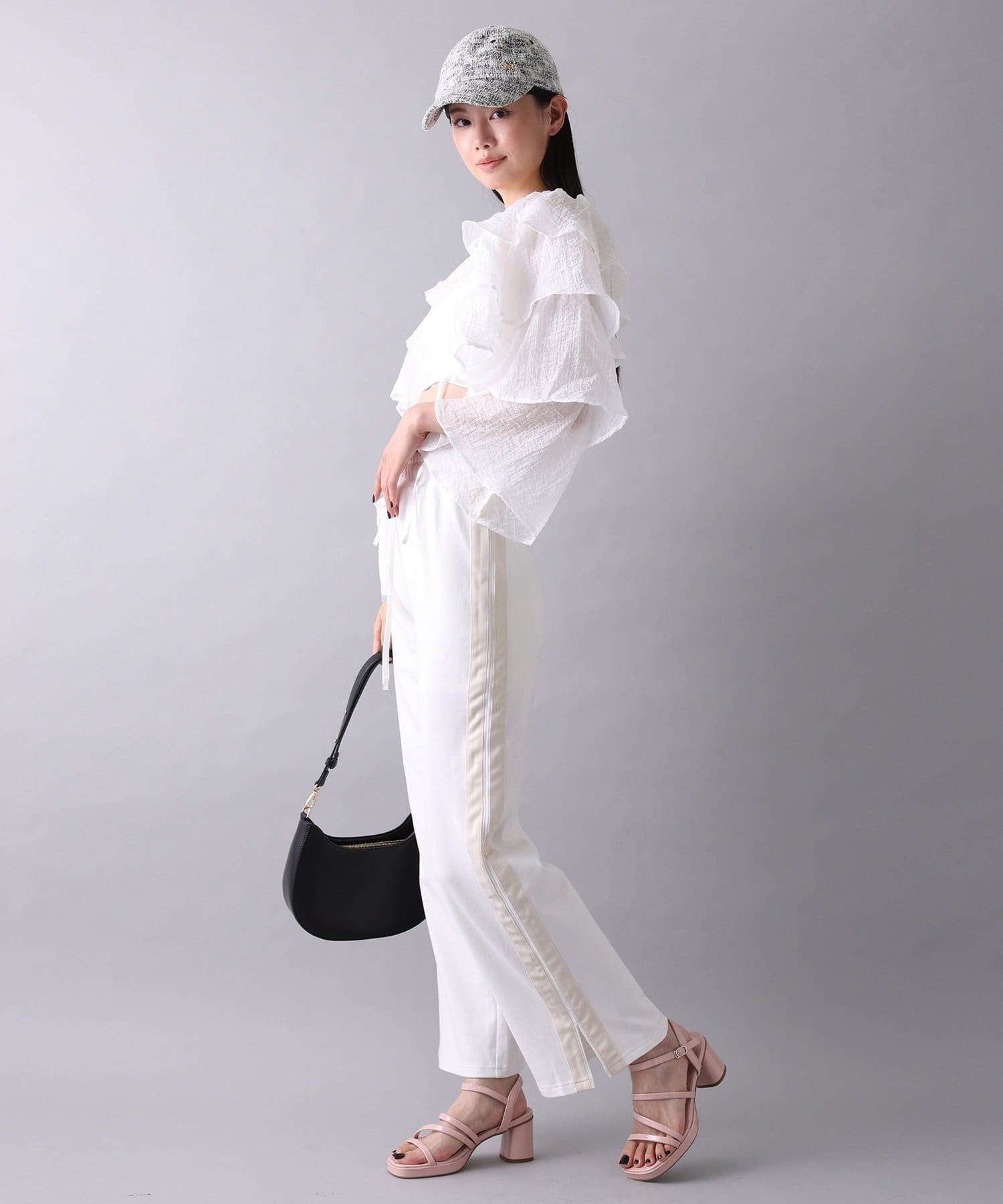 【新品タグ付き】seemi ナイスクラップ フリルブラウス ナイスクラップ NICE CLAUP 【Seemi】フリルブラウス （OFF