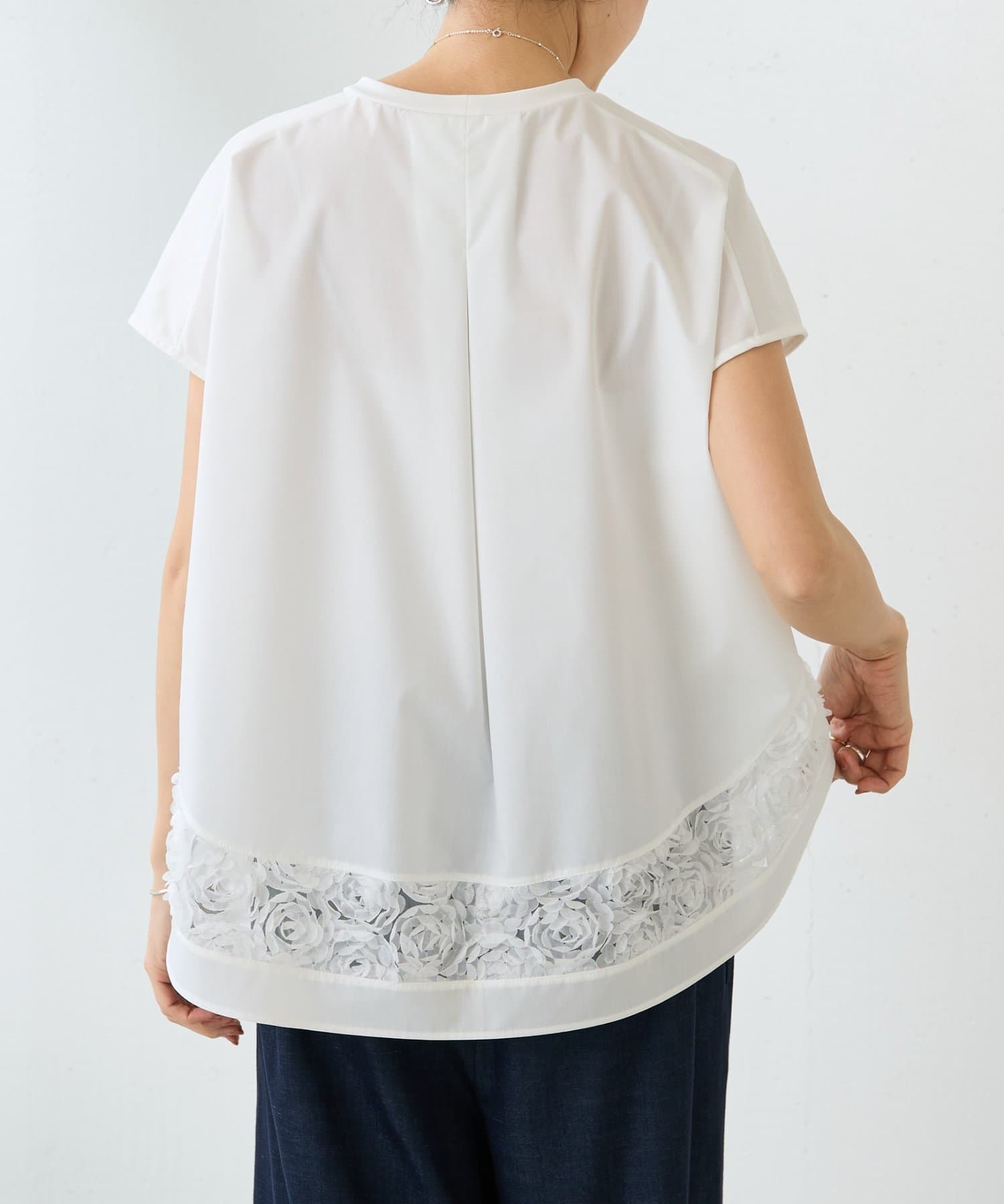 BEARDSLEY(ビアズリー) 《4/29(水)12:00予約開始予定》裾チュールキリカエプルオーバー