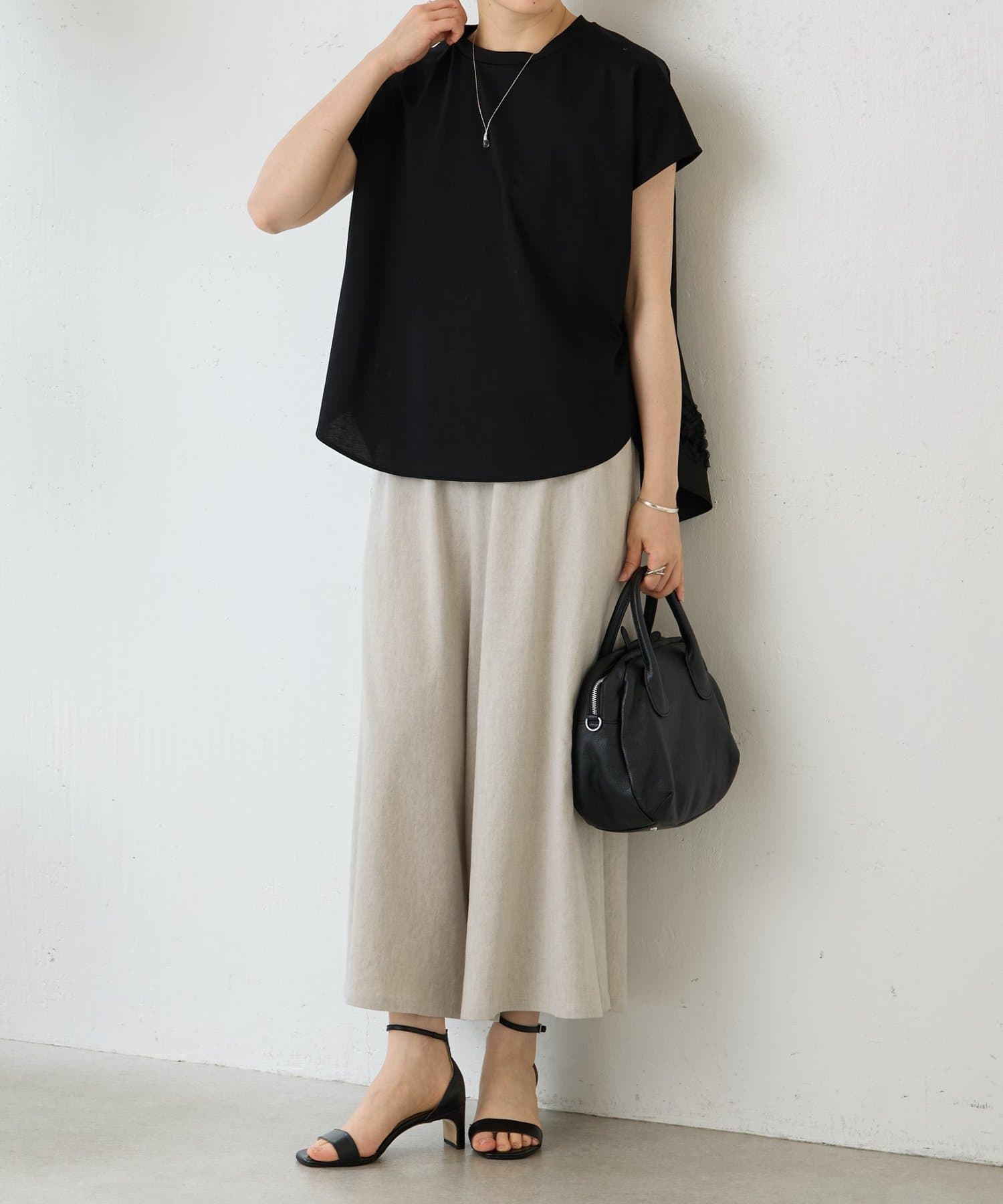 BEARDSLEY(ビアズリー) 《4/29(水)12:00予約開始予定》裾チュールキリカエプルオーバー