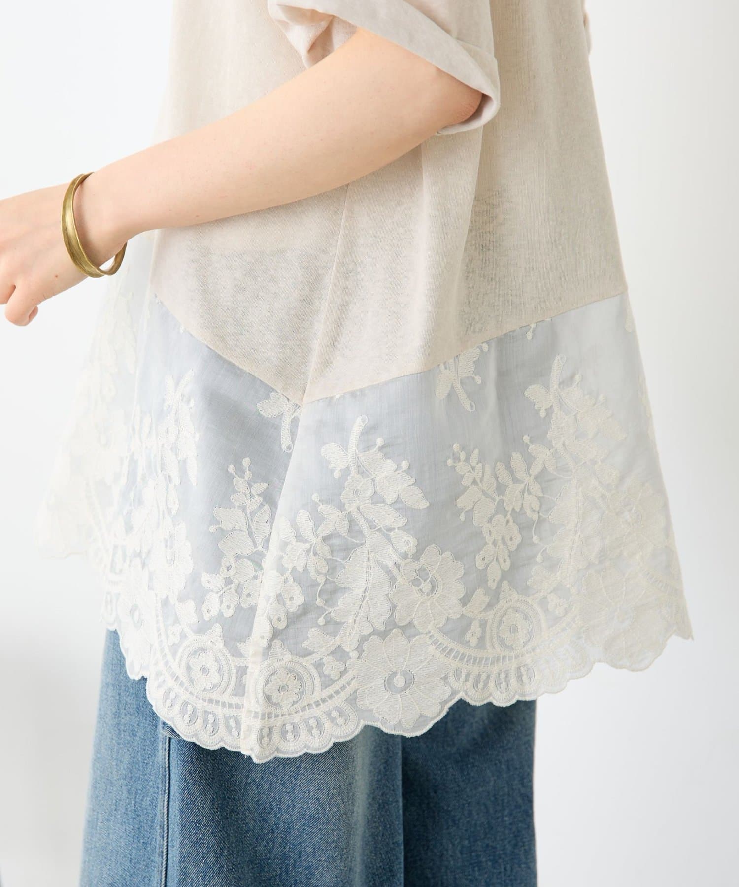 BEARDSLEY(ビアズリー) 《5/10(日)12:00予約開始》裾シアー刺繍Tee
