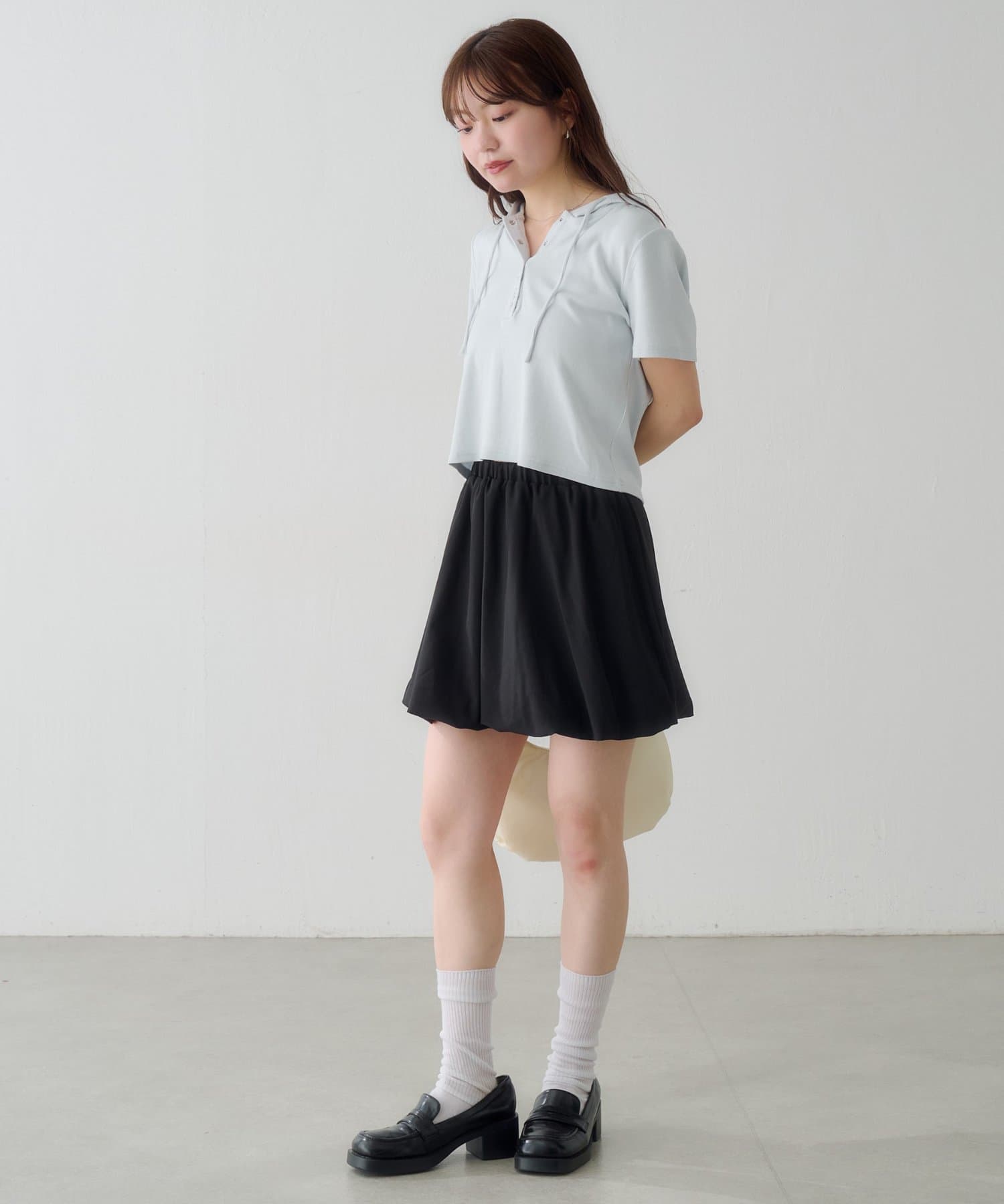 Kastane(カスタネ) 【5.1(金)12:00発売/WEB先行】スタッズフードTEE