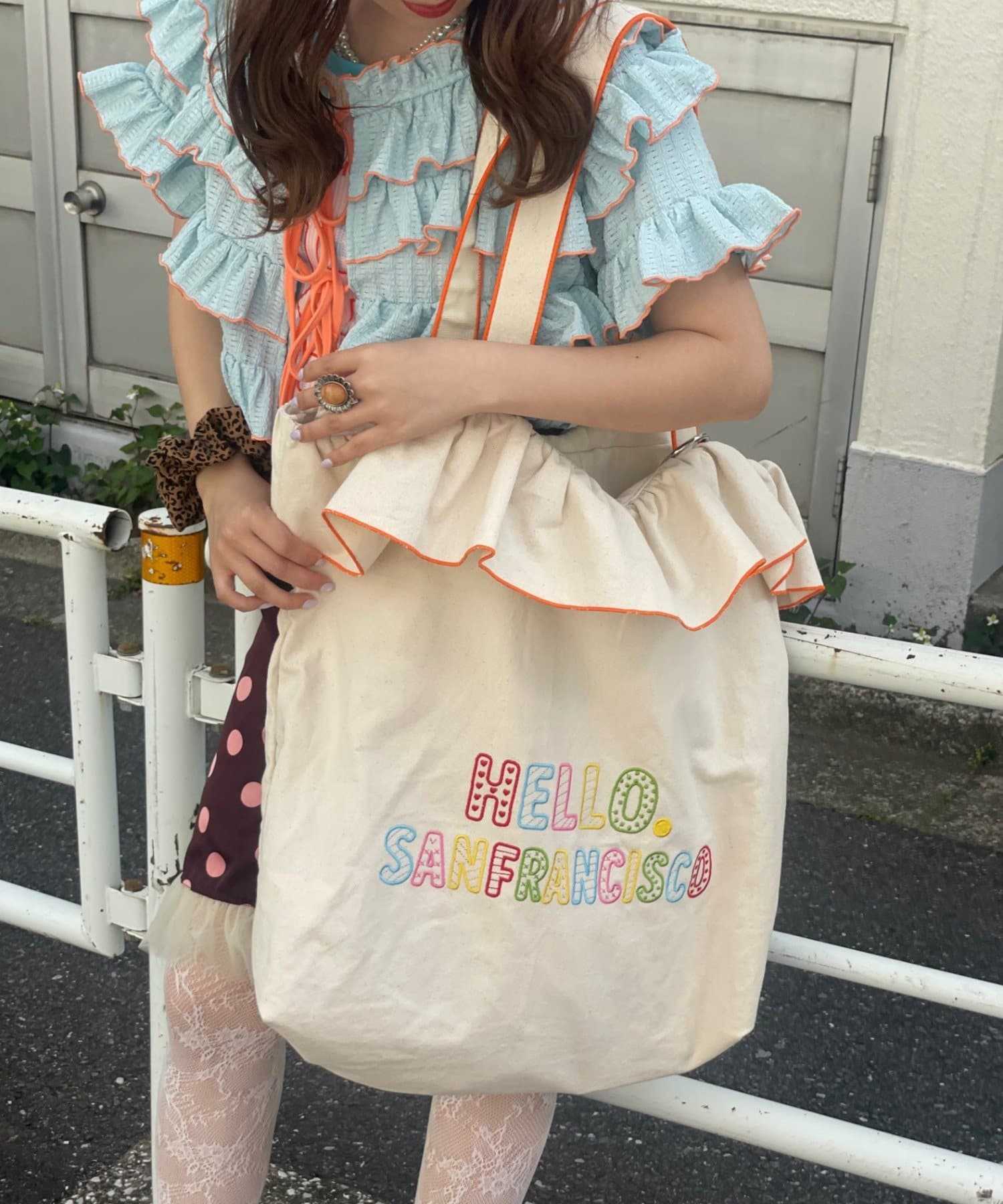 CIAOPANIC TYPY(チャオパニックティピー) 【HELLO.SANFRANCISCO/ハローサンフランシスコ】フリル刺繍BIGトートバッグ