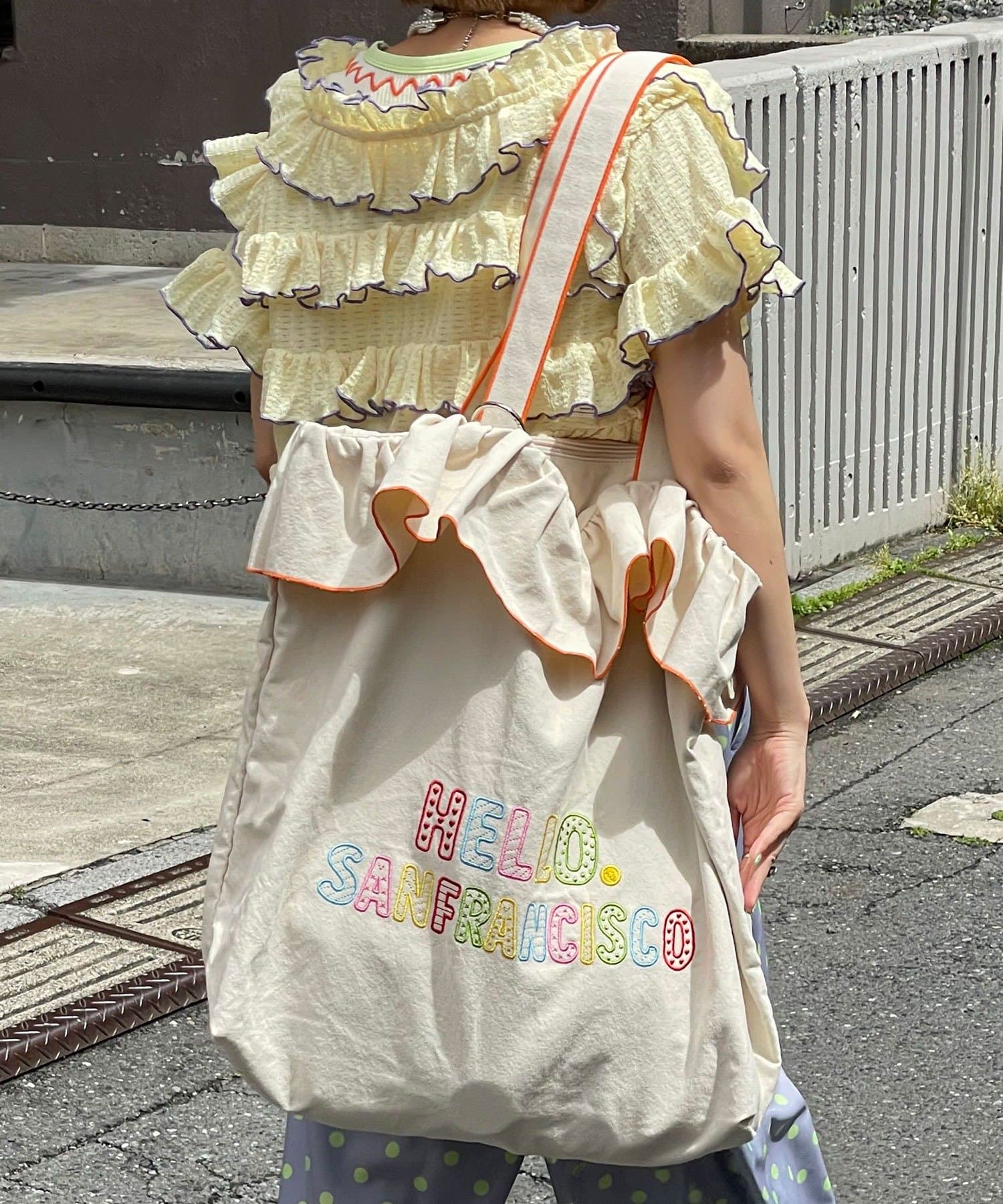 CIAOPANIC(チャオパニック) 【HELLO.SANFRANCISCO/ハローサンフランシスコ】フリル刺繍BIGトートバッグ