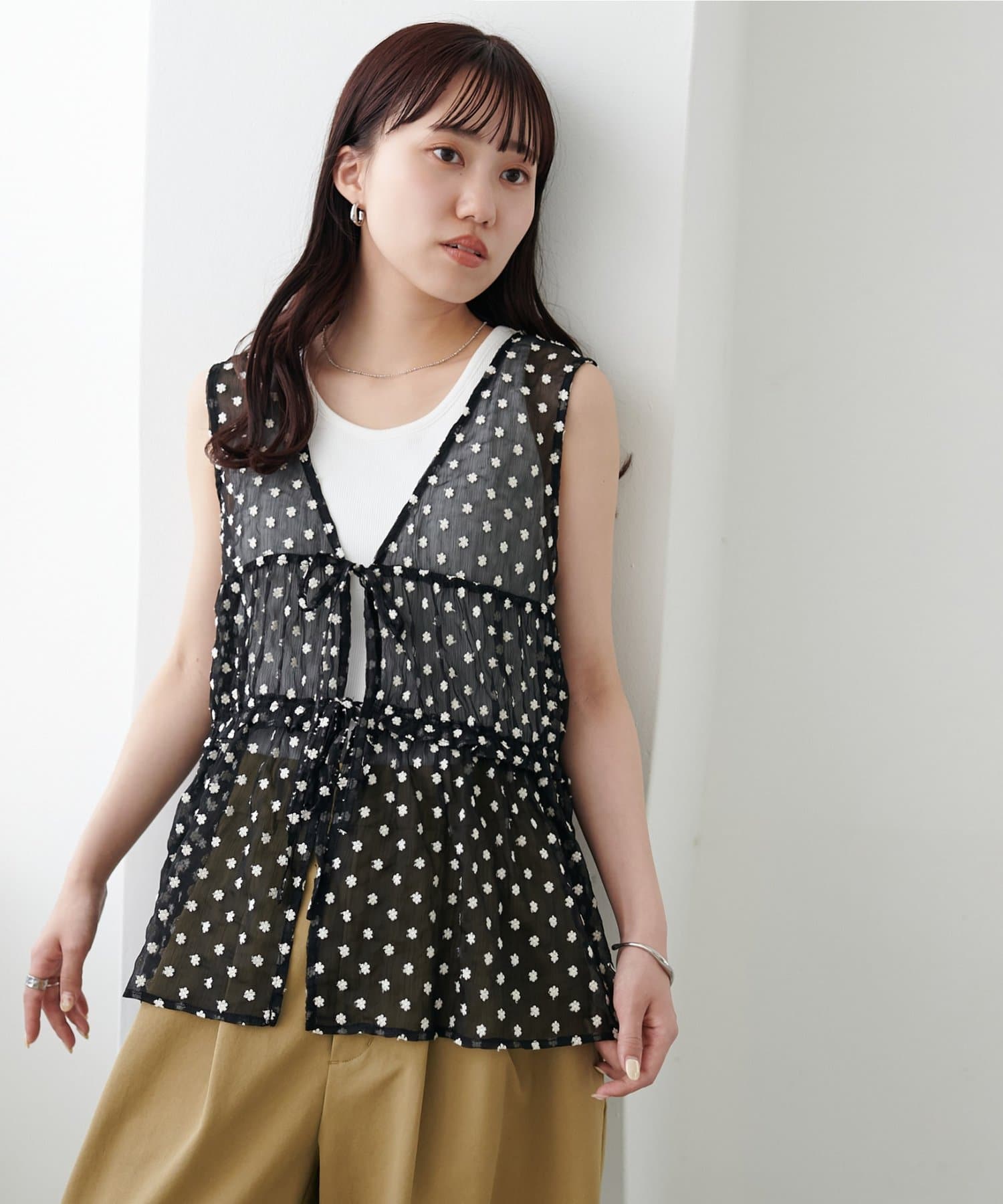 DISCOAT(ディスコート) 花柄シアーベスト
