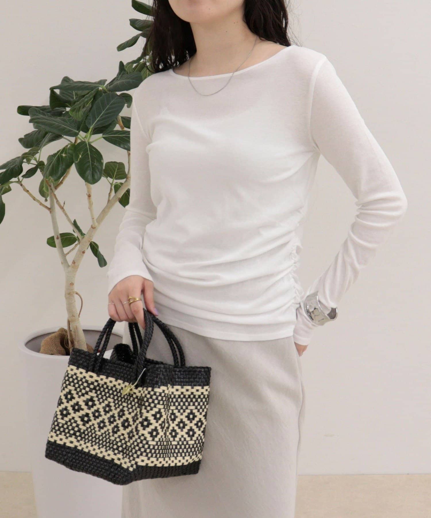 FREDY & GLOSTER(フレディ アンド グロスター) サイドギャザーシアーロンTシャツ