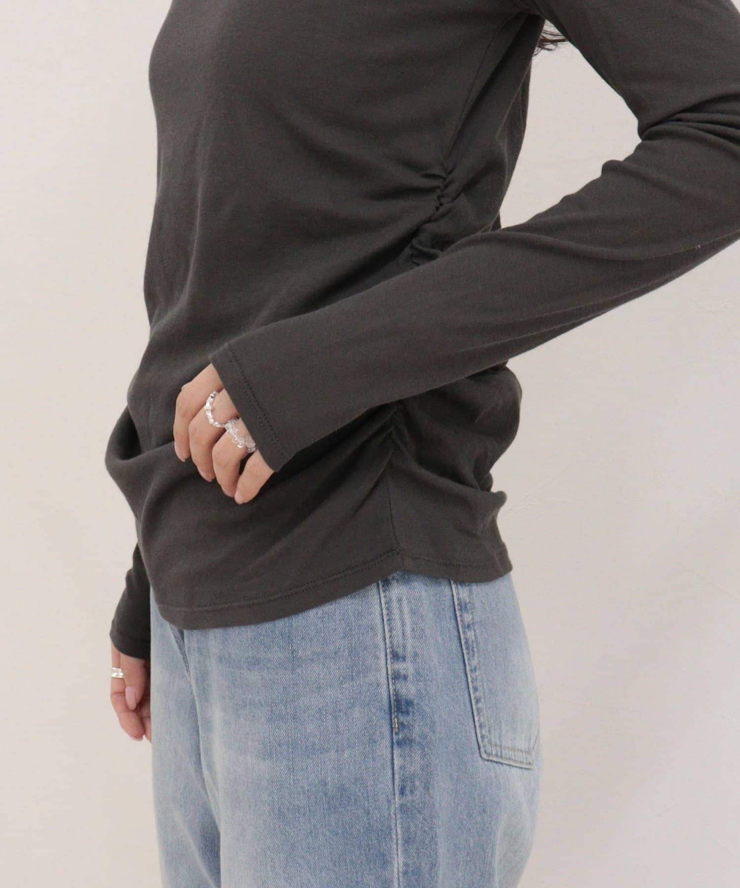 FREDY & GLOSTER(フレディ アンド グロスター) サイドギャザーシアーロンTシャツ