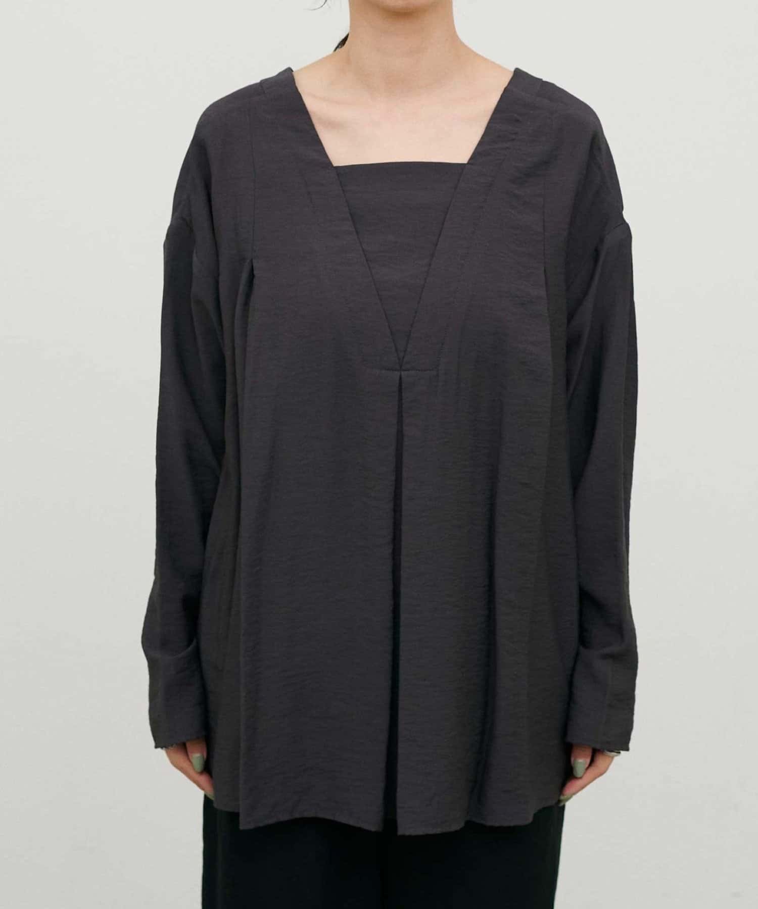 LARUTA(ラルータ) ヴィンテージVネックブラウス