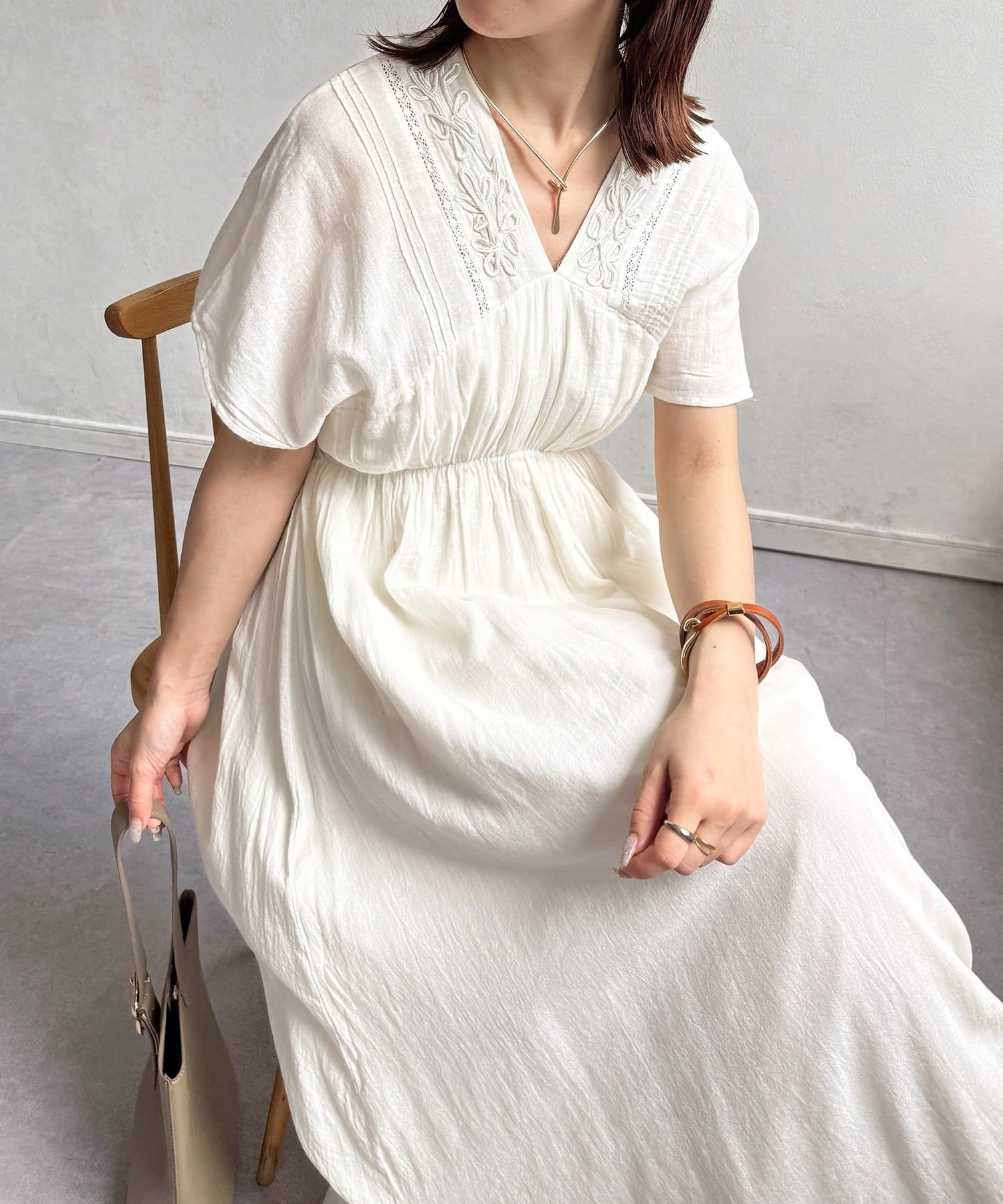 Thevon.(ゼヴォン) テープ刺繍ピンタックレースワンピース