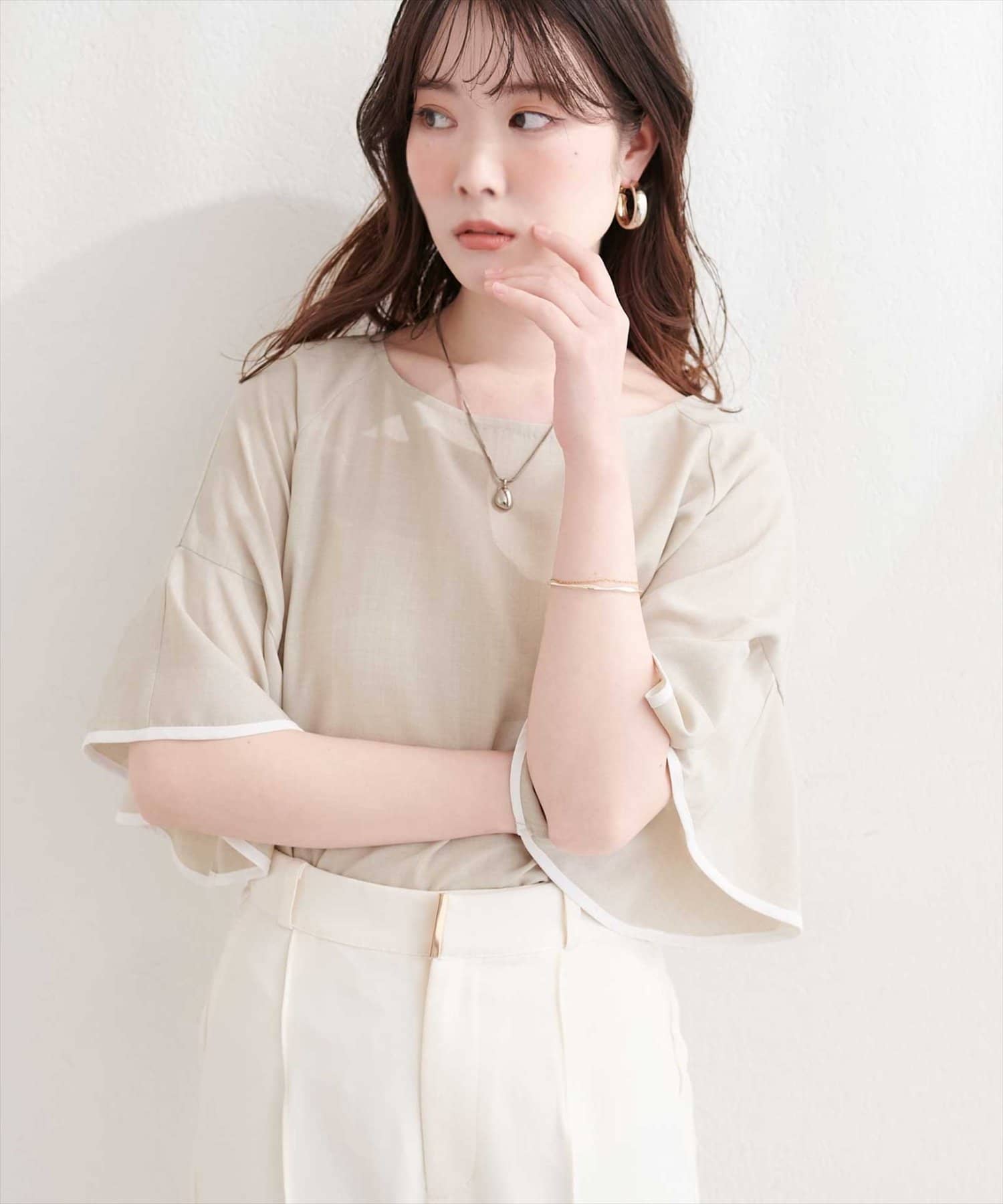 natural couture(ナチュラルクチュール) 麻調合繊ラッフルスリーブブラウス