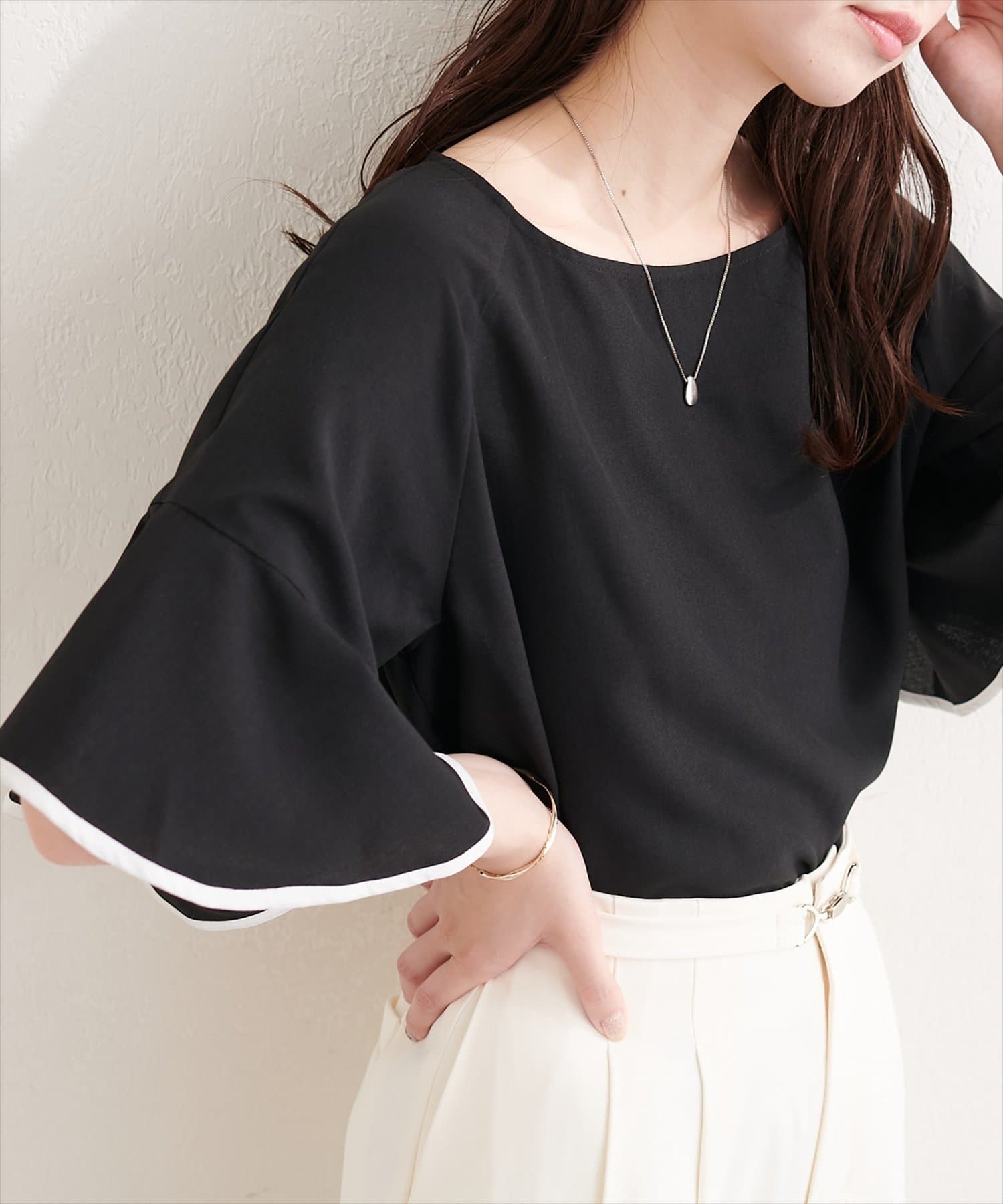 natural couture(ナチュラルクチュール) 麻調合繊ラッフルスリーブブラウス