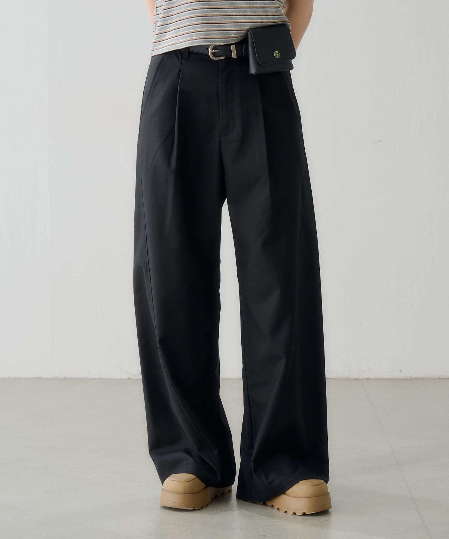 Kastane(カスタネ) 【5.1(金)12:00発売/WEB先行/2サイズ展開/低身長サイズ】カーブスラックスパンツ