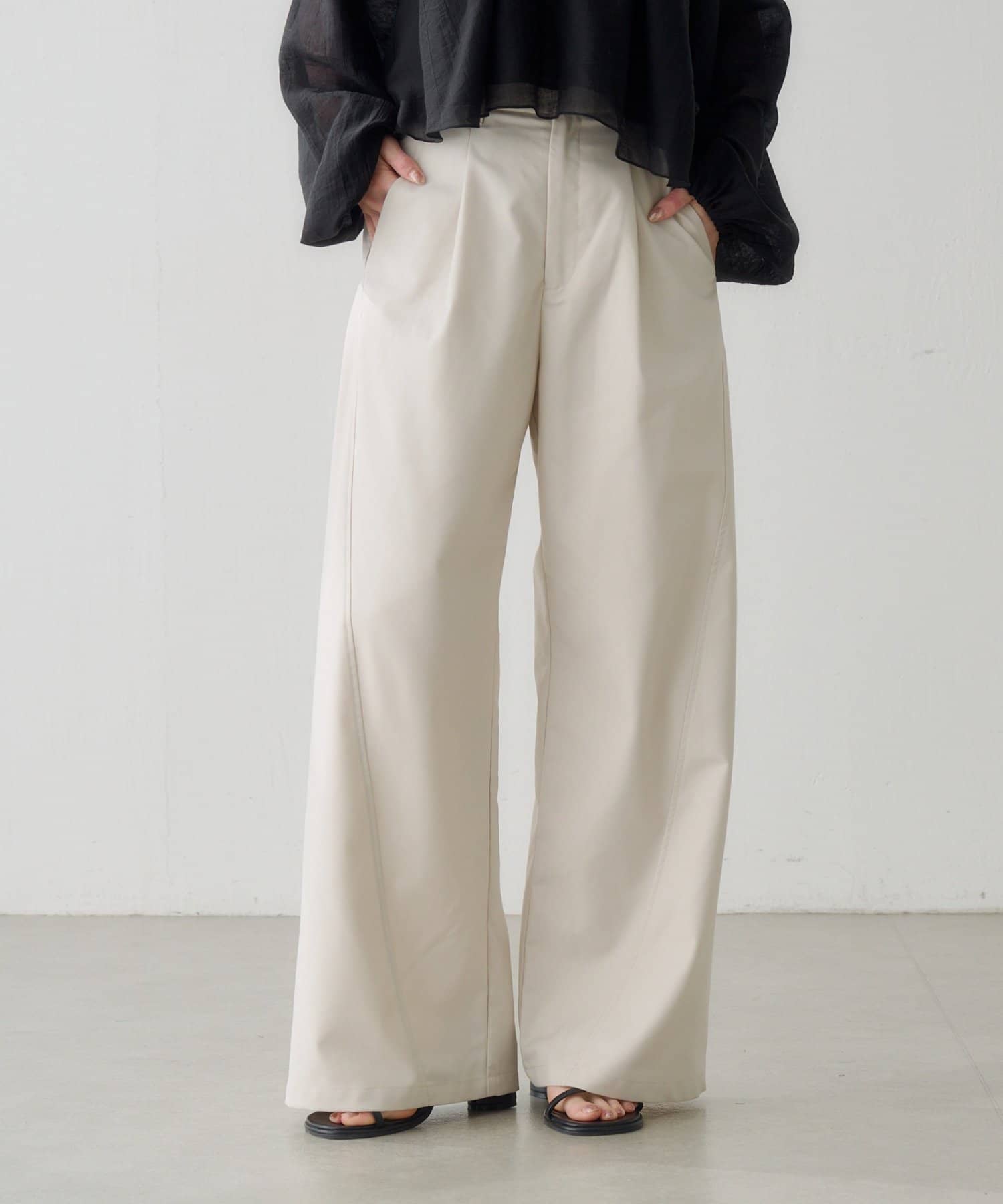 Kastane(カスタネ) 【5.1(金)12:00発売/WEB先行/2サイズ展開/低身長サイズ】カーブスラックスパンツ