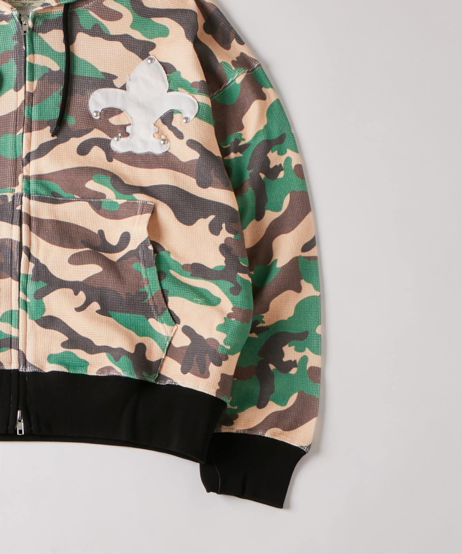 OUTLET(アウトレット) 【WHO'S WHO gallery】KOOKY''Nスタッズジップパーカー