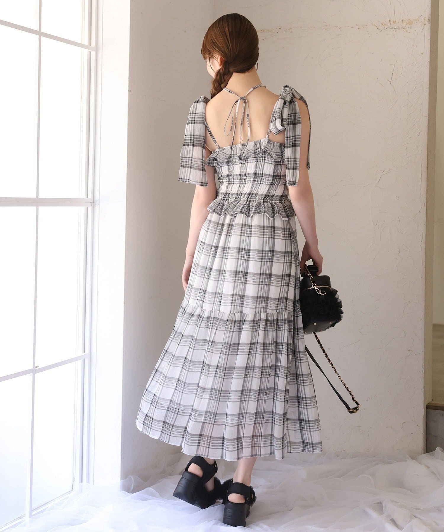 NICE CLAUP / OLIVE des OLIVE OUTLET(ナイスクラップ  / オリーブ デ オリーブ アウトレット) 【one after another】シャーリングワンピ