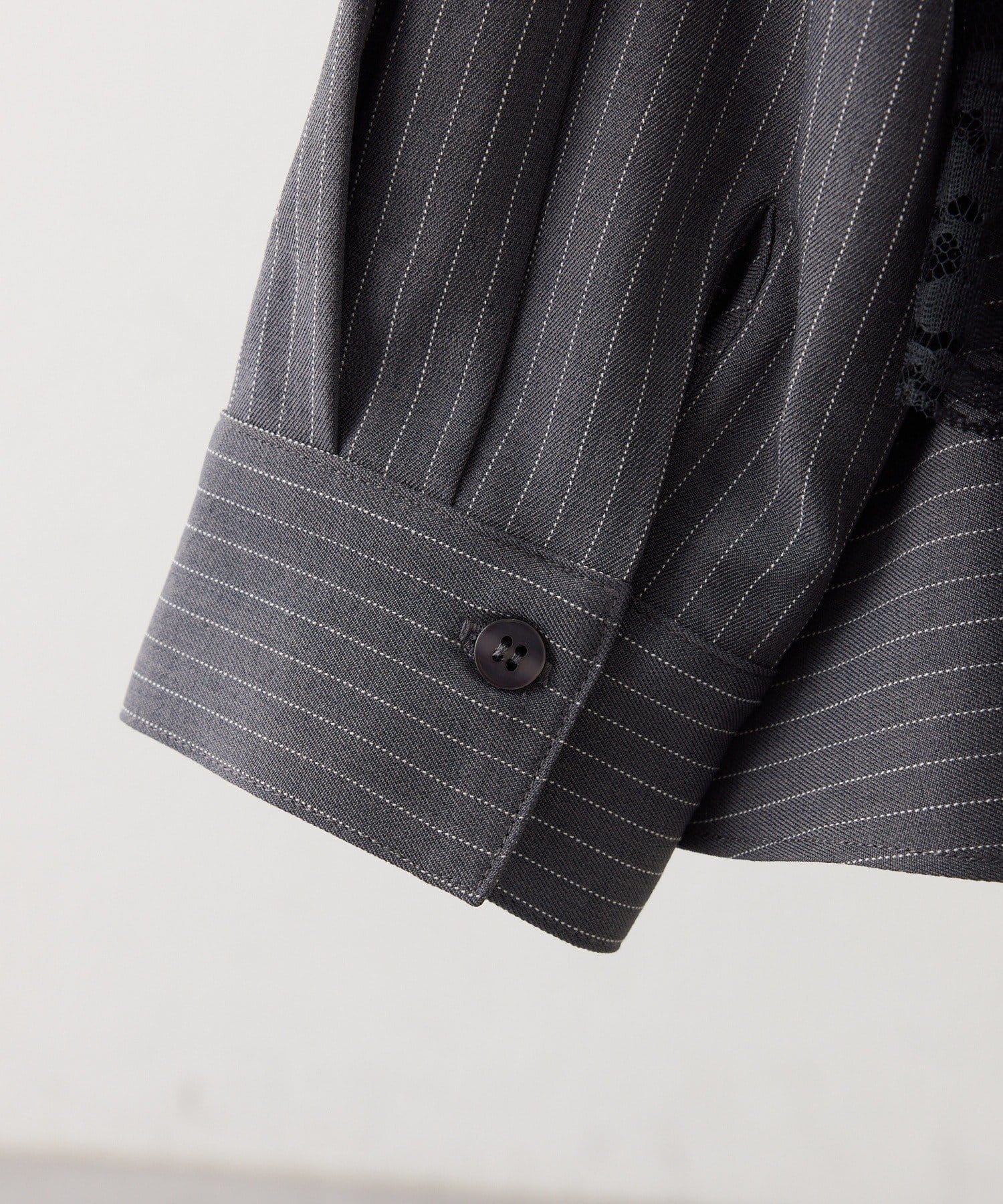 NICE CLAUP / OLIVE des OLIVE OUTLET(ナイスクラップ  / オリーブ デ オリーブ アウトレット) 【one after another】肩あきティアードシャツワンピ