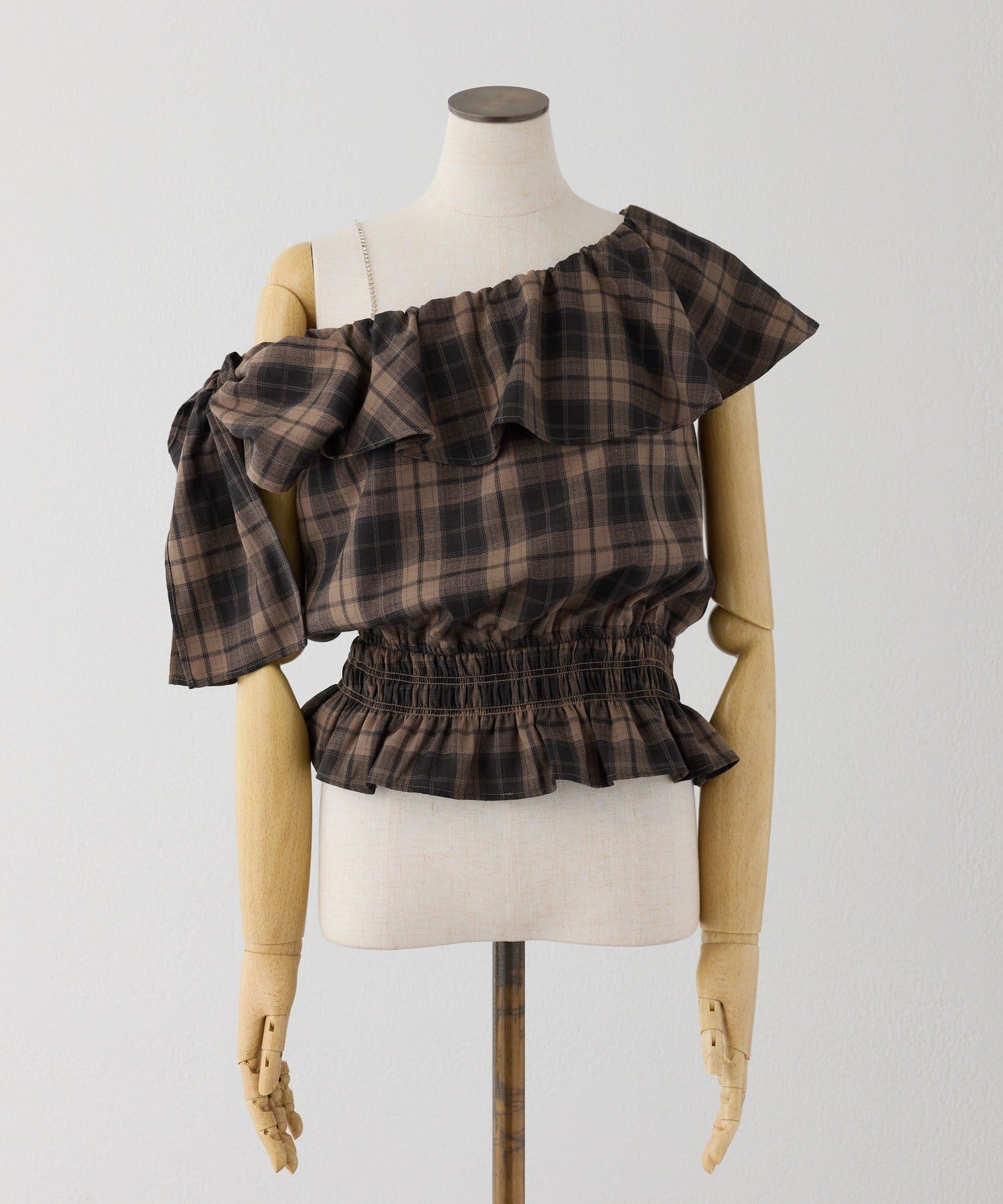 one after another NICE CLAUP(ワンアフターアナザー ナイスクラップ) ワンショルリボンフリルブラウス