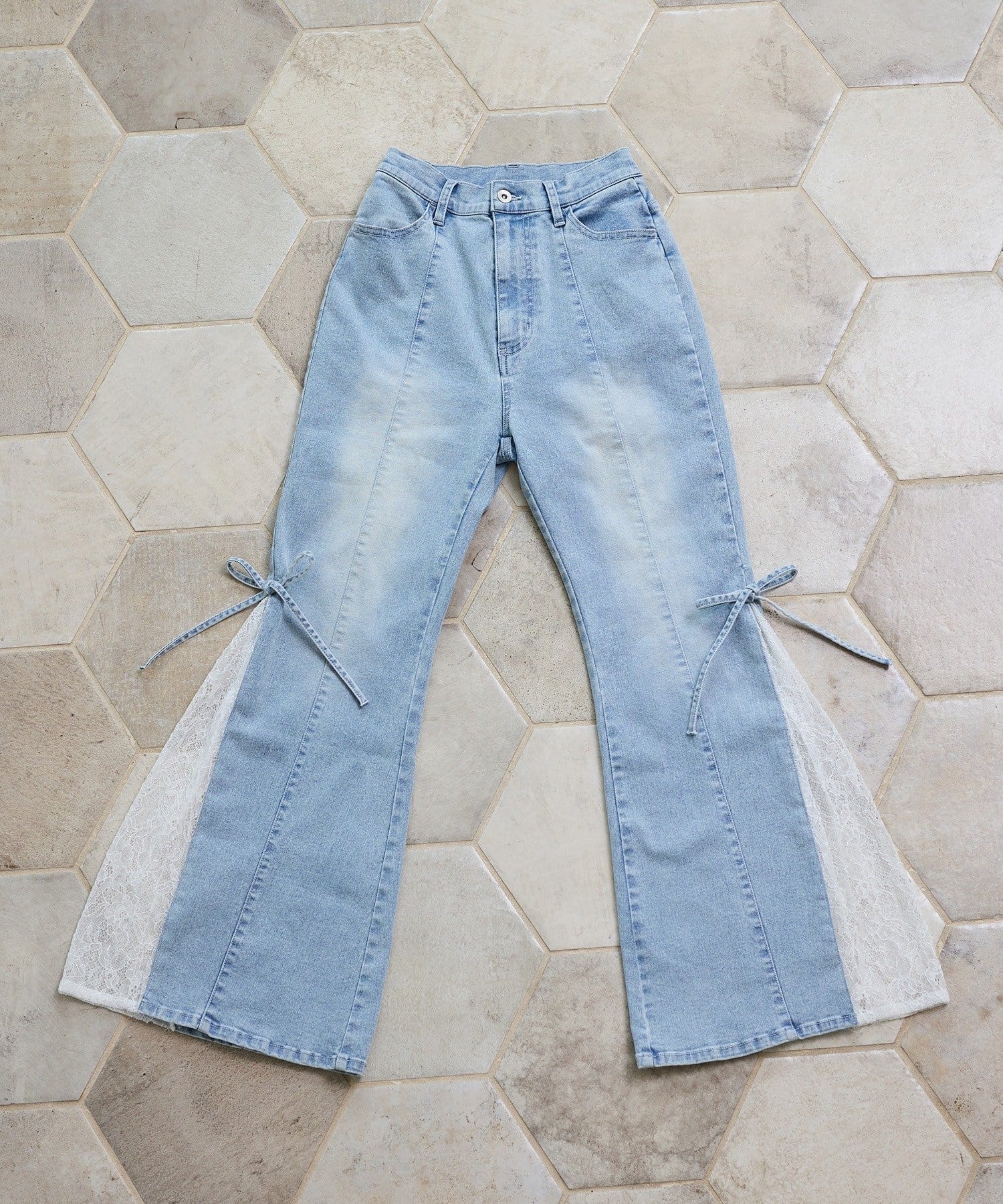 one after another NICE CLAUP(ワンアフターアナザー ナイスクラップ) 【SMサイズ展開あり】サイドレースフレアデニム