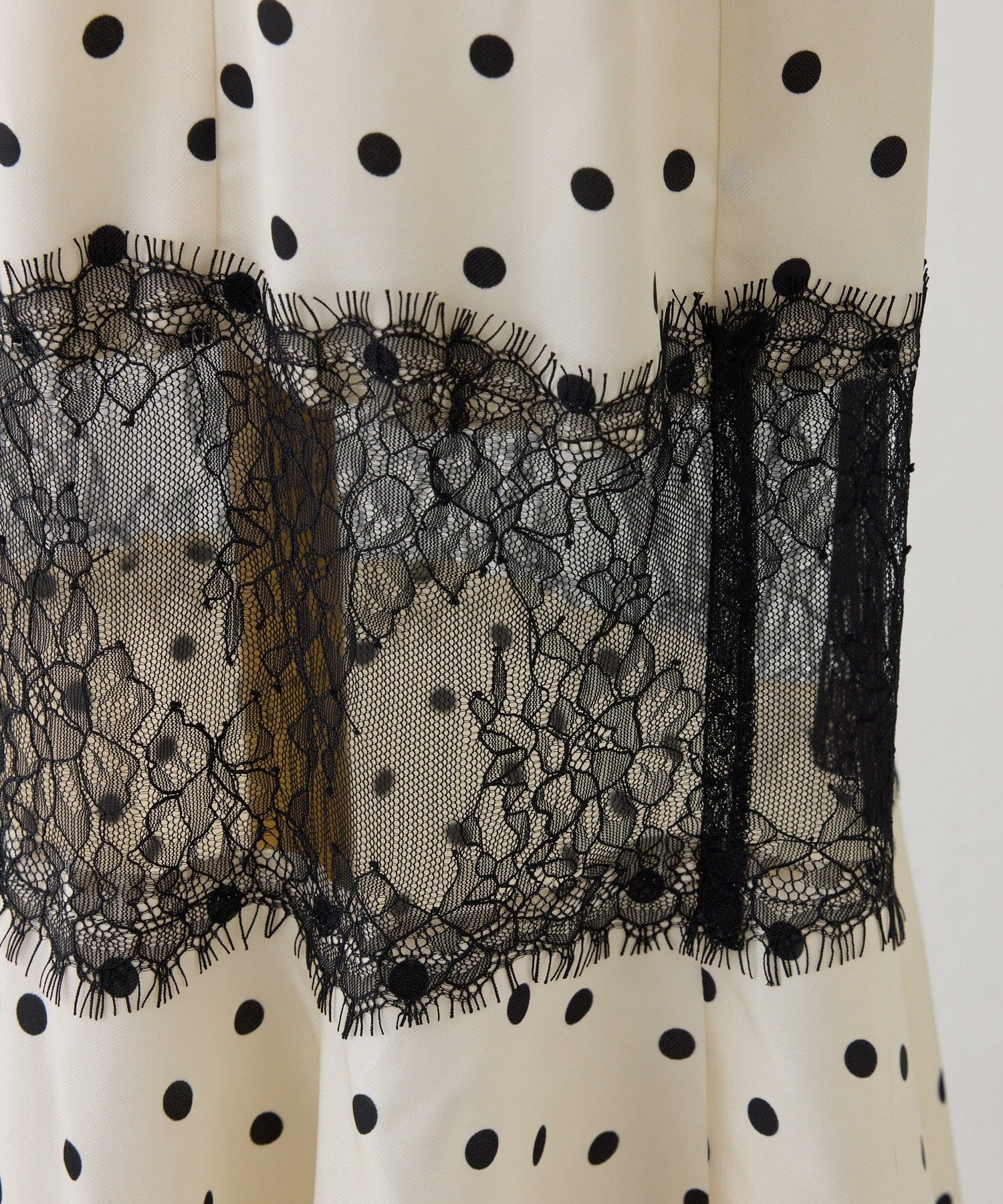 one after another NICE CLAUP(ワンアフターアナザー ナイスクラップ) 【Lace Collection】サイドカットレース切替ロングワンピース