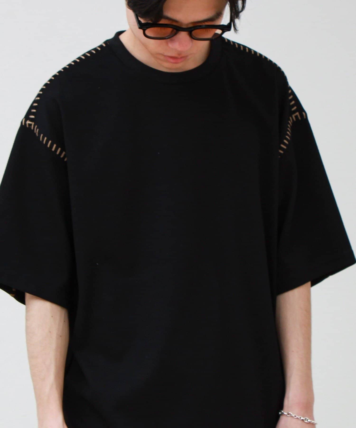FREDY & GLOSTER(フレディ アンド グロスター) 【セットアップ対応】カルゼラダーステッチ クルーネックTシャツ