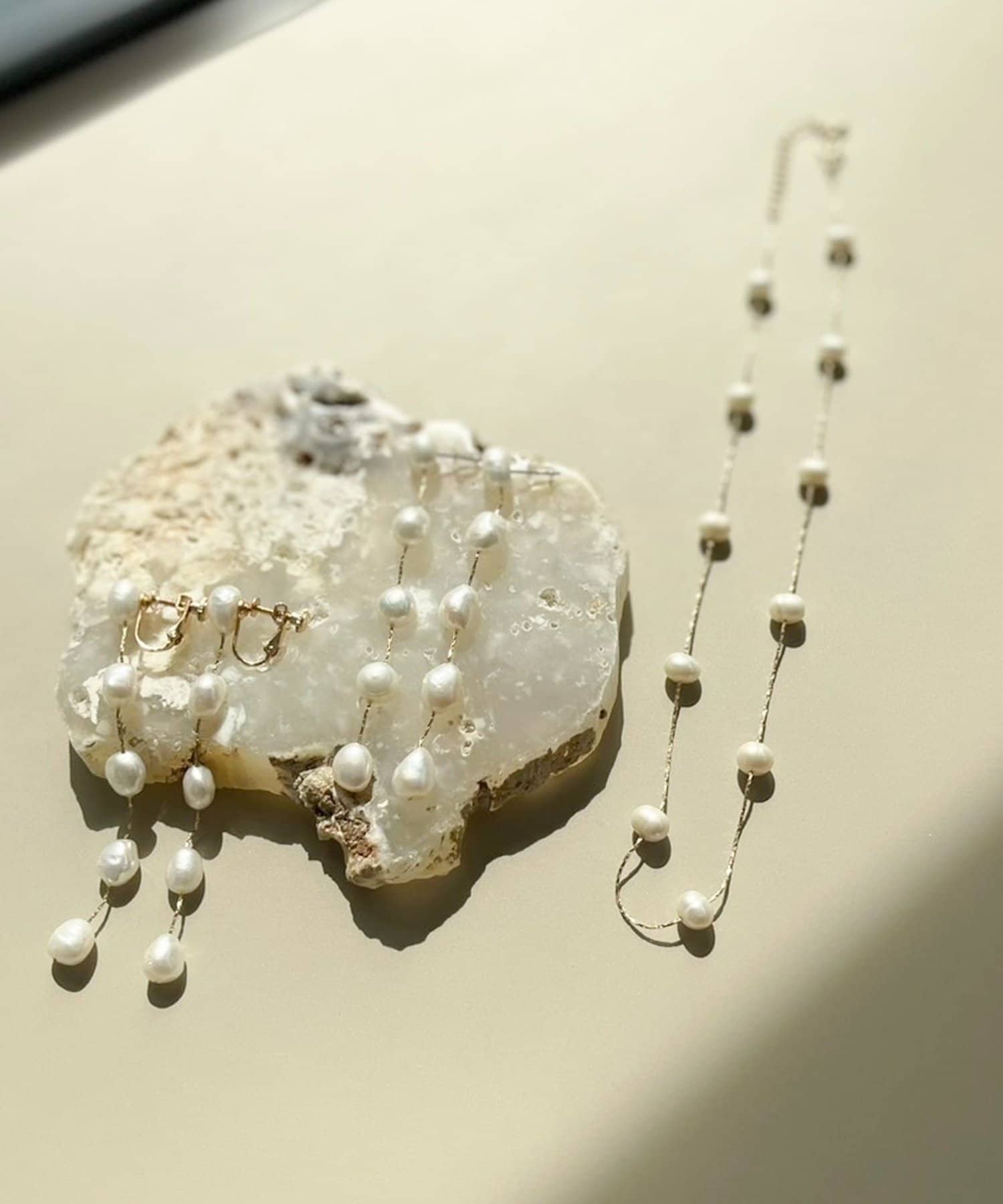 NOLLEY'S(ノーリーズ) 【松葉(yuki_nol)別注】スキップ淡水パールピアス