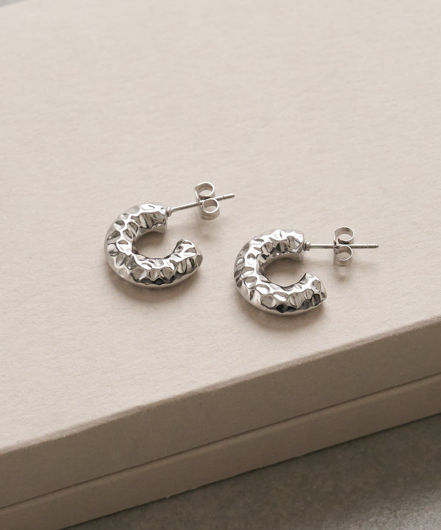 Lattice(ラティス) ＜ステンレス＞フープピアス