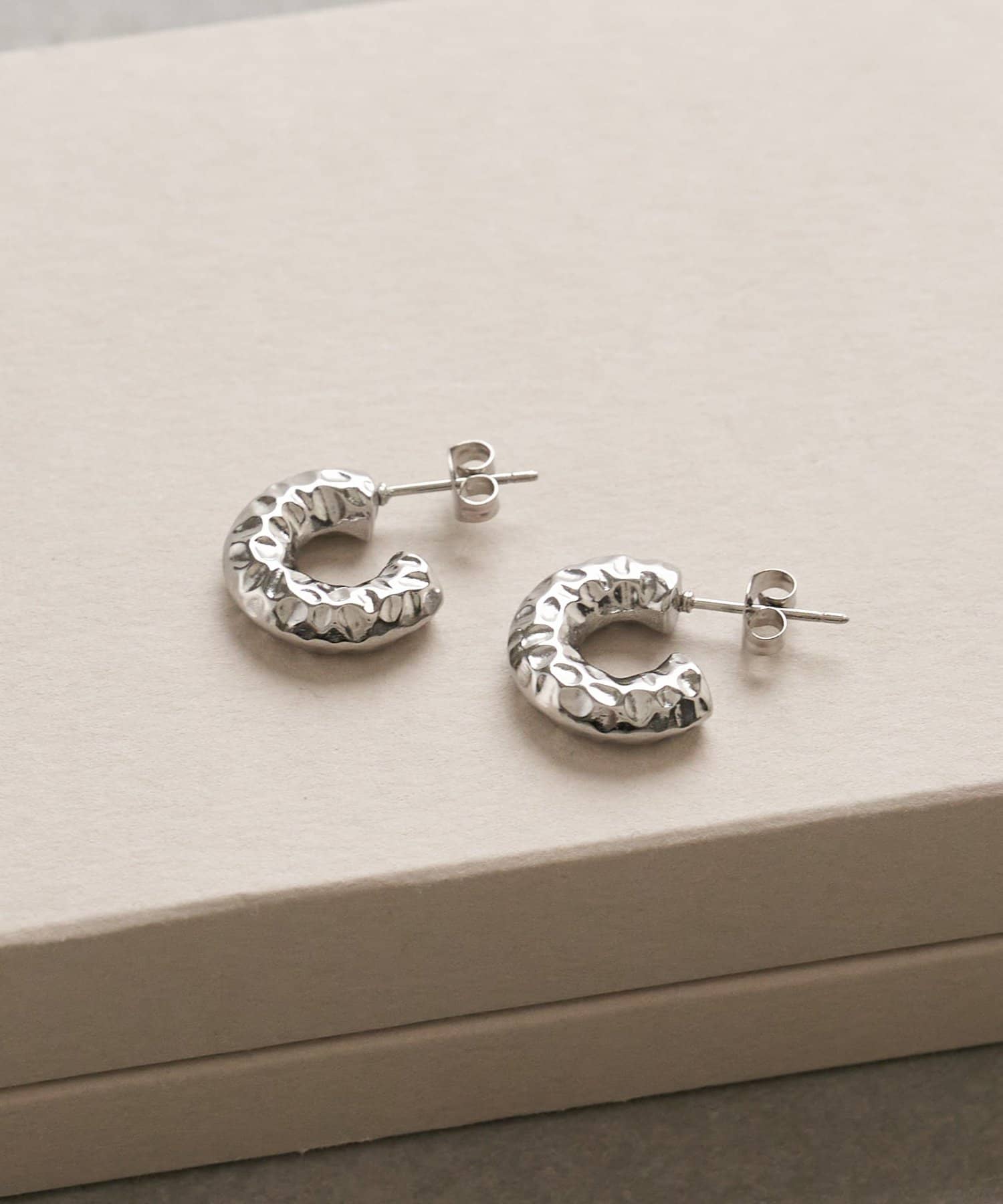 Lattice(ラティス) ＜ステンレス＞フープピアス