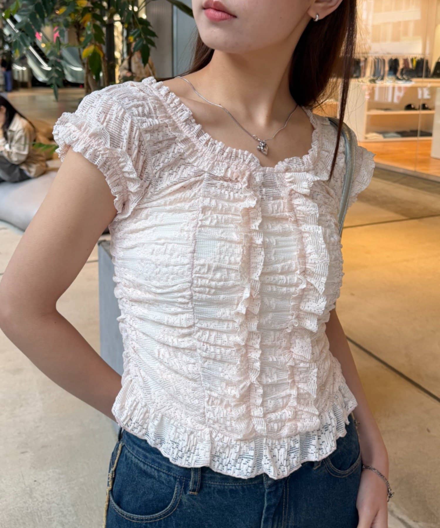 w closet(ダブルクローゼット) シャーリングレースフレンチTee