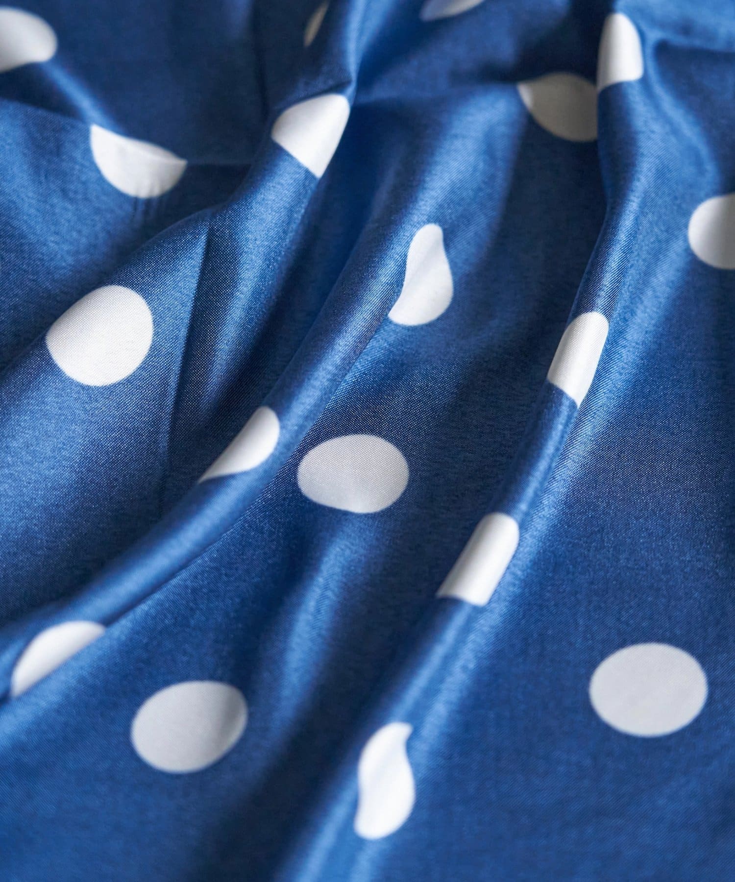 WHO’S WHO gallery(フーズフーギャラリー) ドット柄スカーフ