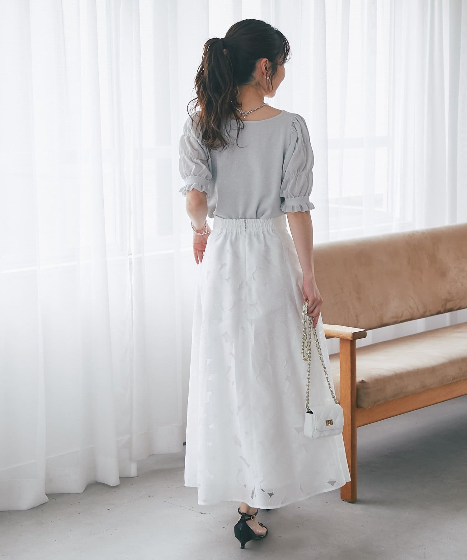 La boutique BonBon(ラブティックボンボン) シャーリング5分袖ラメニット