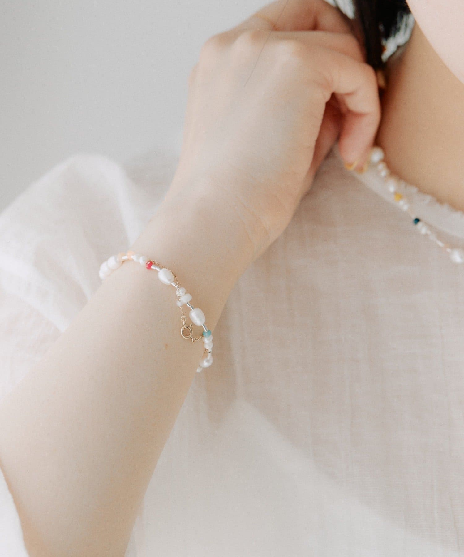 ear PAPILLONNER(イア パピヨネ) 《スターリングシルバー使用》カラフルパールブレスレット