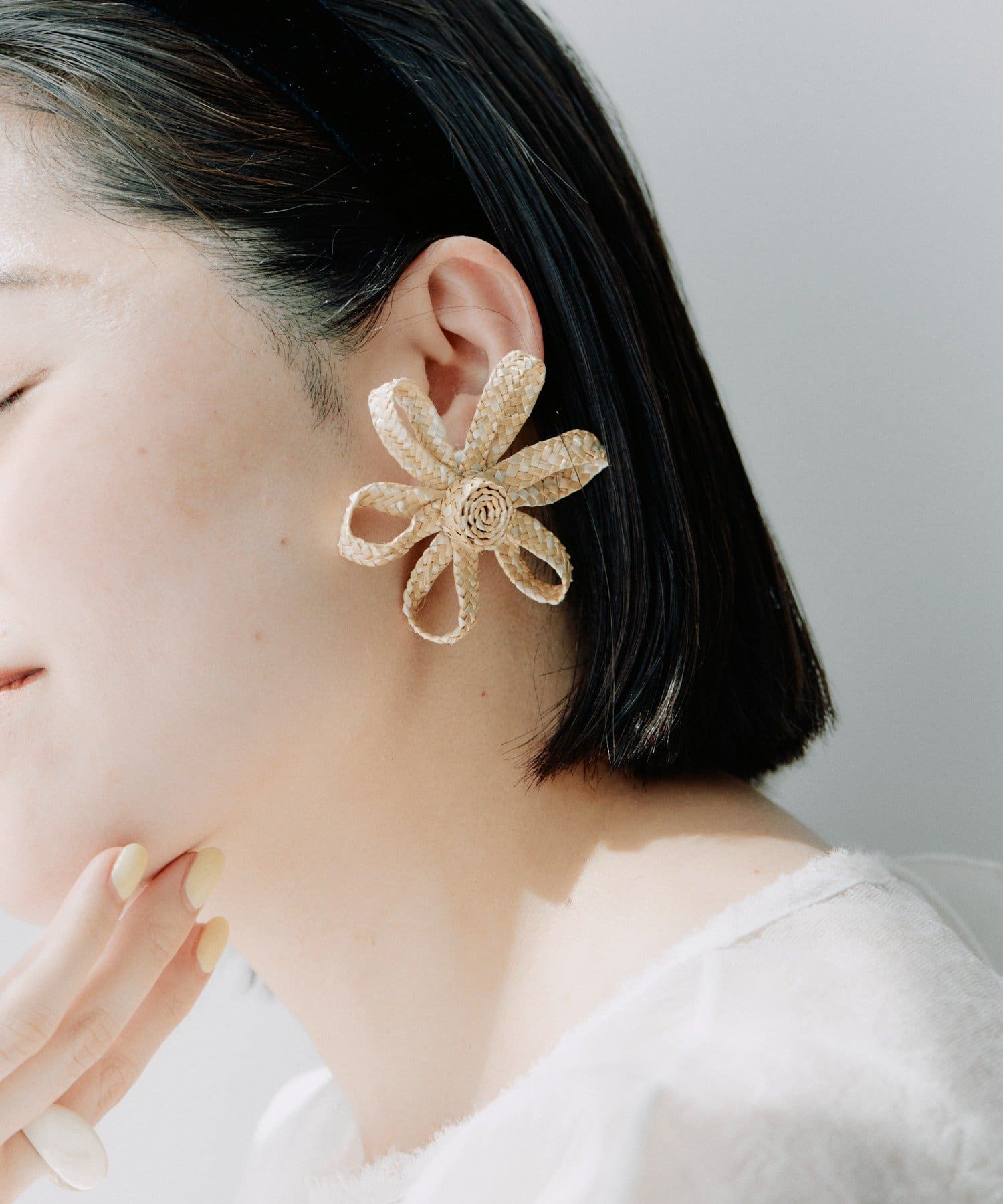 ear PAPILLONNER(イア パピヨネ) BIGラタンフラワーピアス
