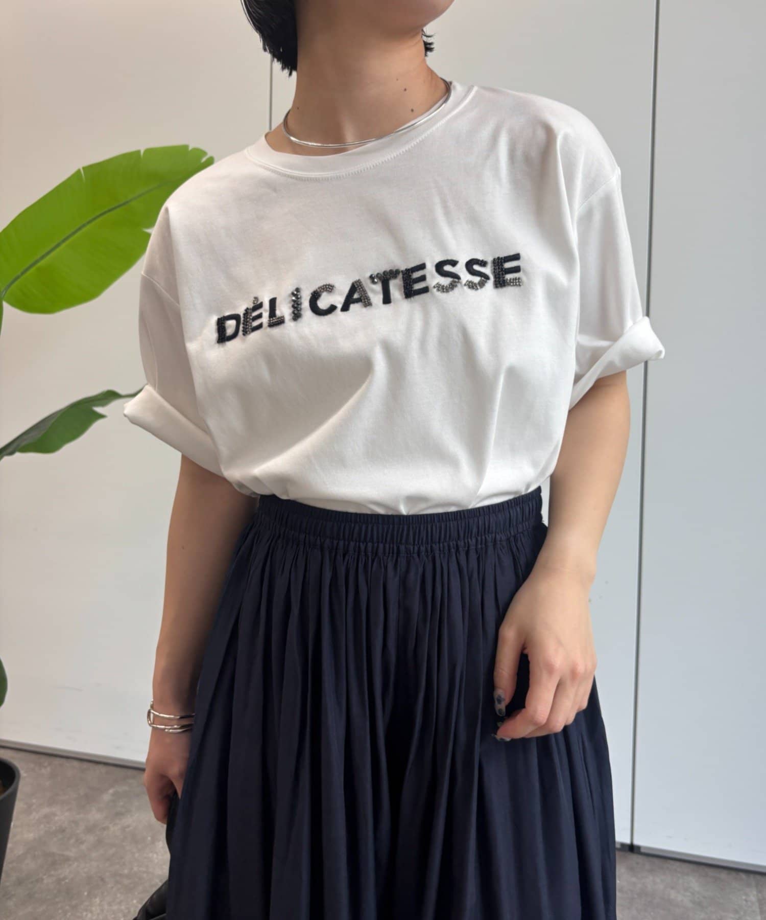Jena　espace merveilleux(ジェナ　エスパスメルヴェイユ) ビーズ刺繍T