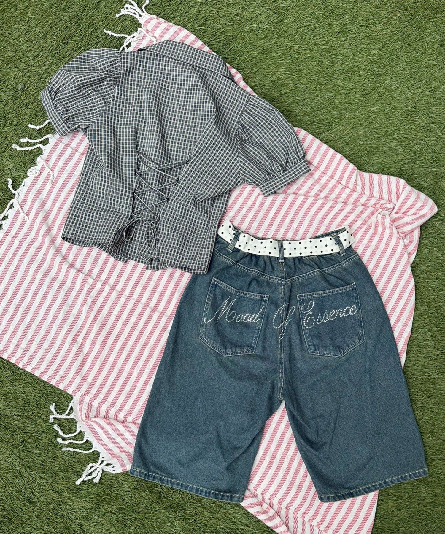 NICE CLAUP / OLIVE des OLIVE OUTLET(ナイスクラップ  / オリーブ デ オリーブ アウトレット) 【@_puni.moe企画】【全方位可愛く】後ろレースUPギャザーブラウス