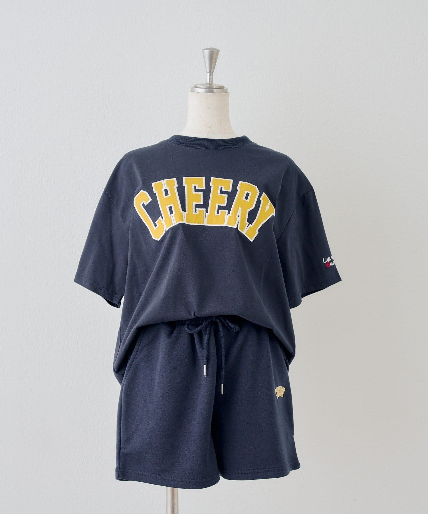 NICE CLAUP / OLIVE des OLIVE OUTLET(ナイスクラップ  / オリーブ デ オリーブ アウトレット) 【ANOTHER BRANCH】SET・BIGロゴTシャツ+ショートパンツ