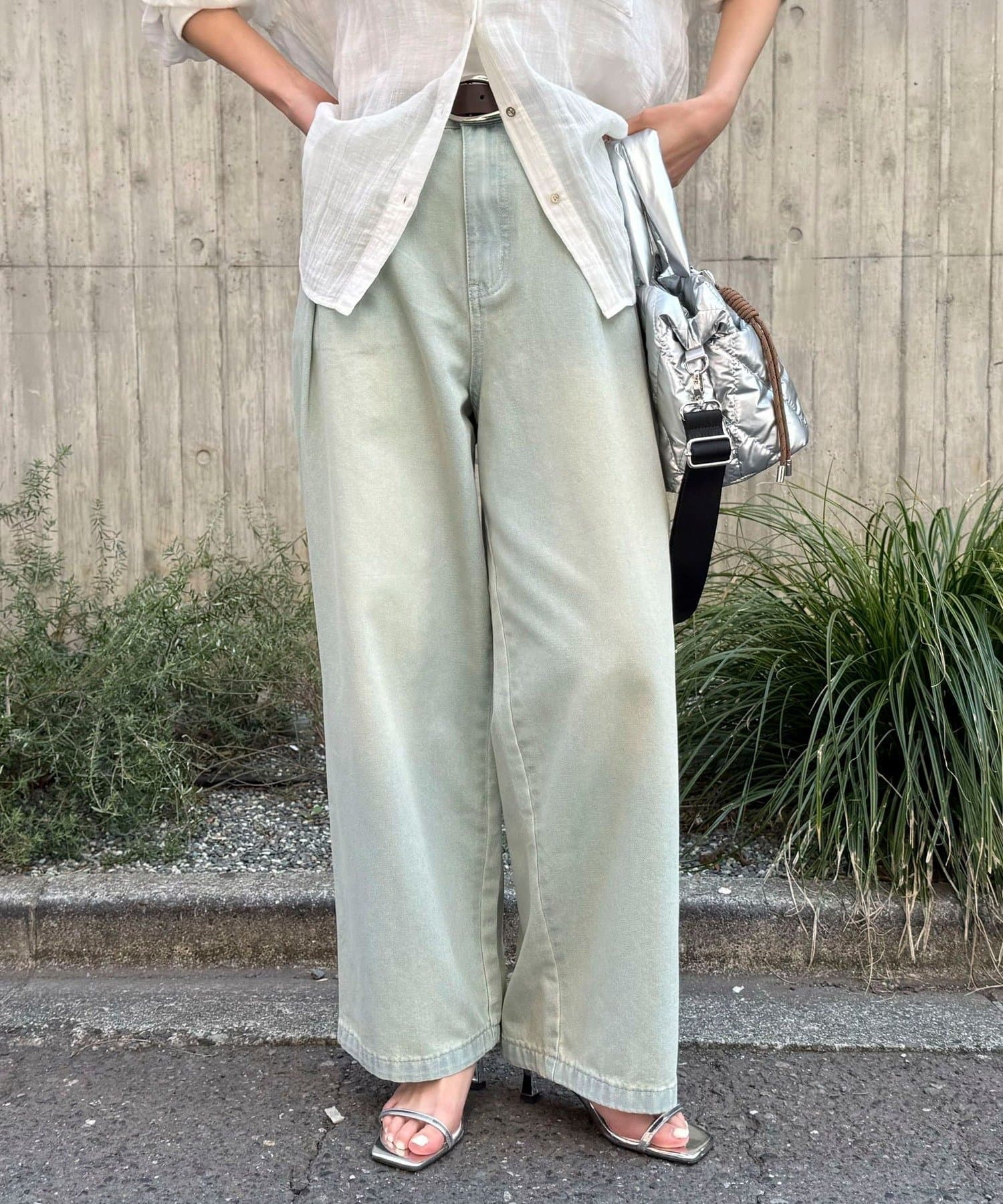 FREDY & GLOSTER(フレディ アンド グロスター) ライトオンスタックデニムパンツ