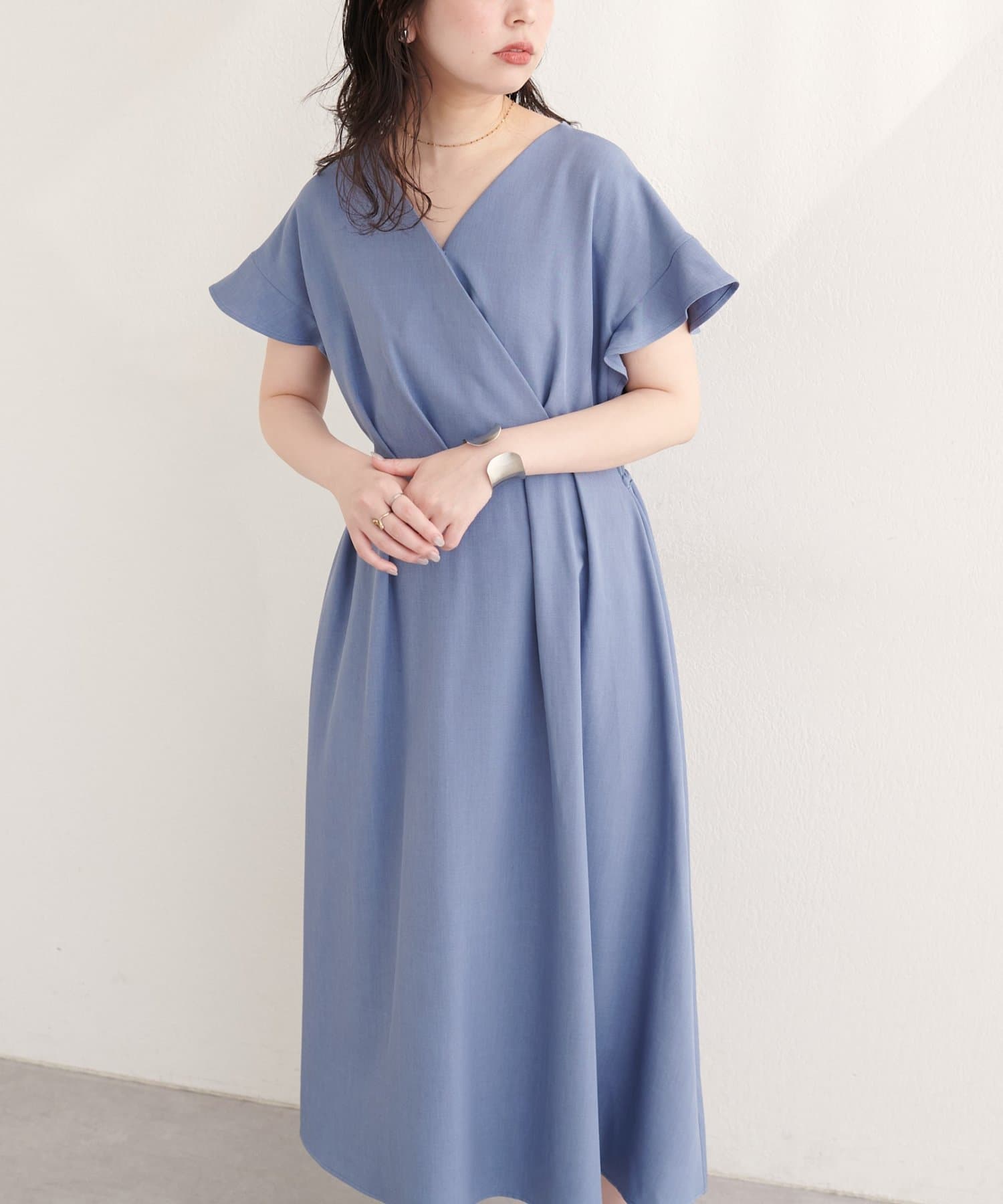 natural couture(ナチュラルクチュール) 【sherbet line】接触冷感カシュクールフリル袖ワンピース
